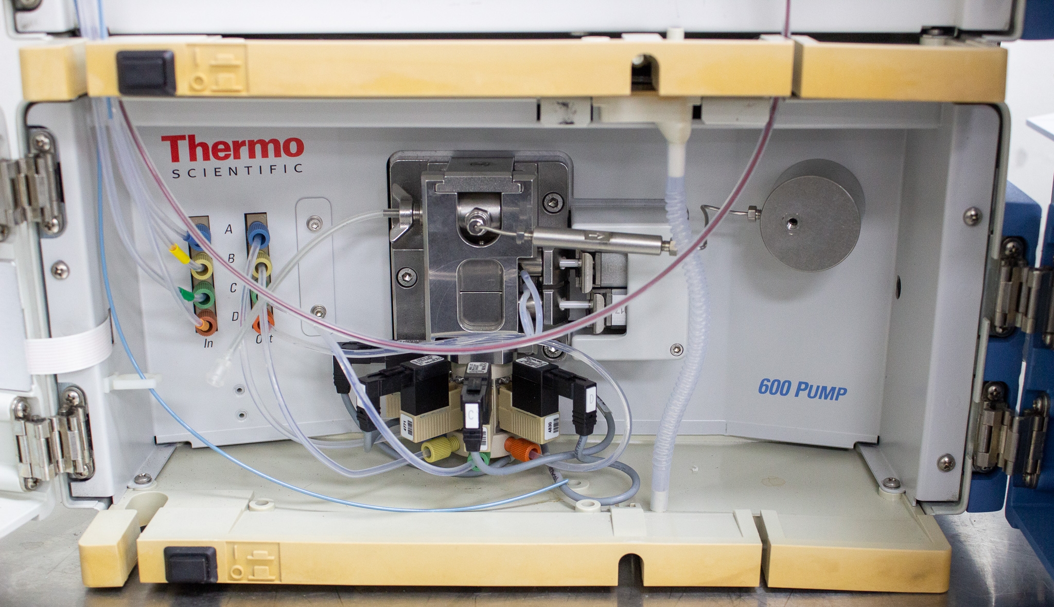 Thermo Accela HPLC/UHPLC System with PDA Detector and Autosampler 1250 bar