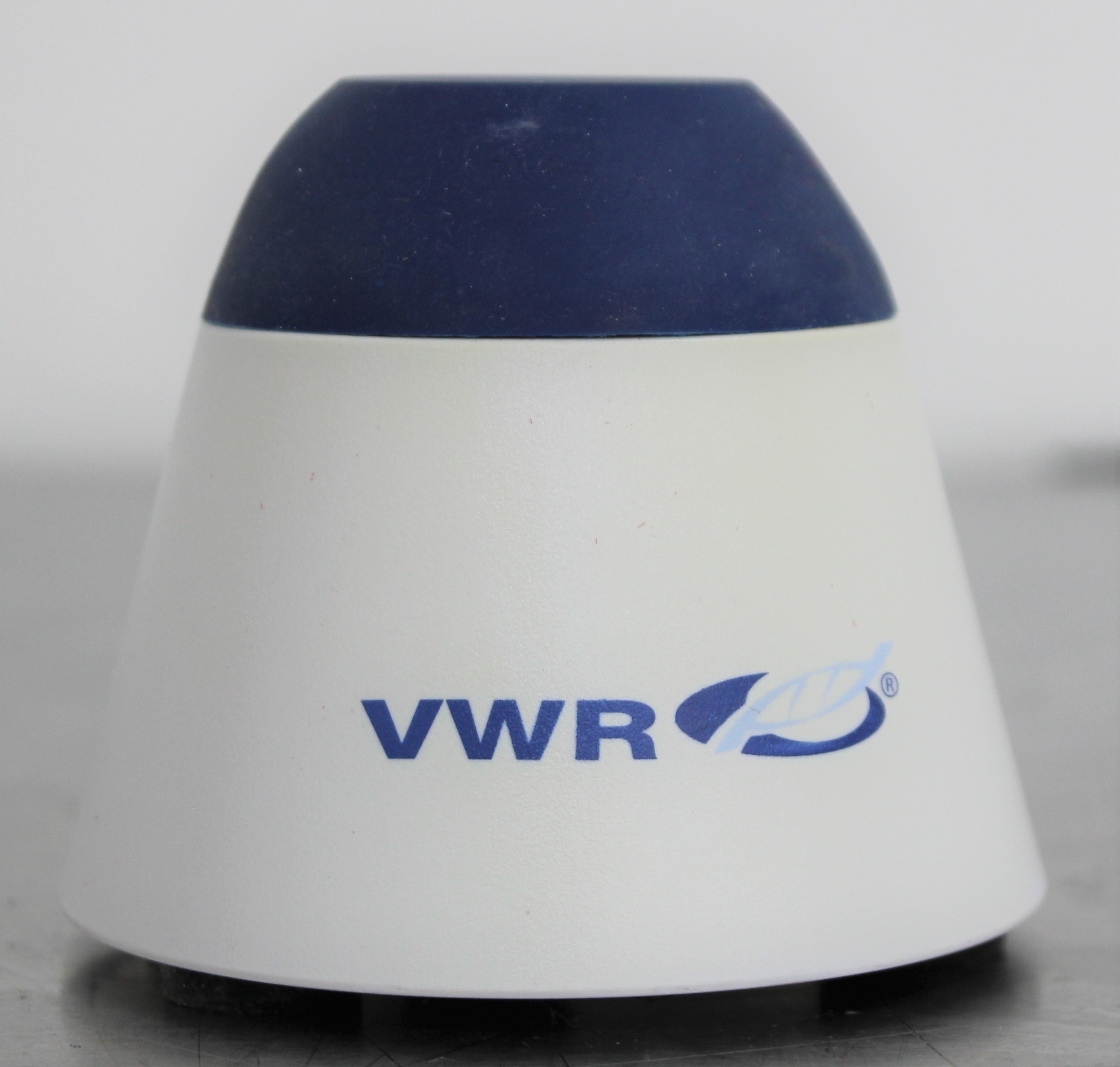 VWR Mini Vortex Mixer 10153-688 - Vortexer / Rotator / Shaker