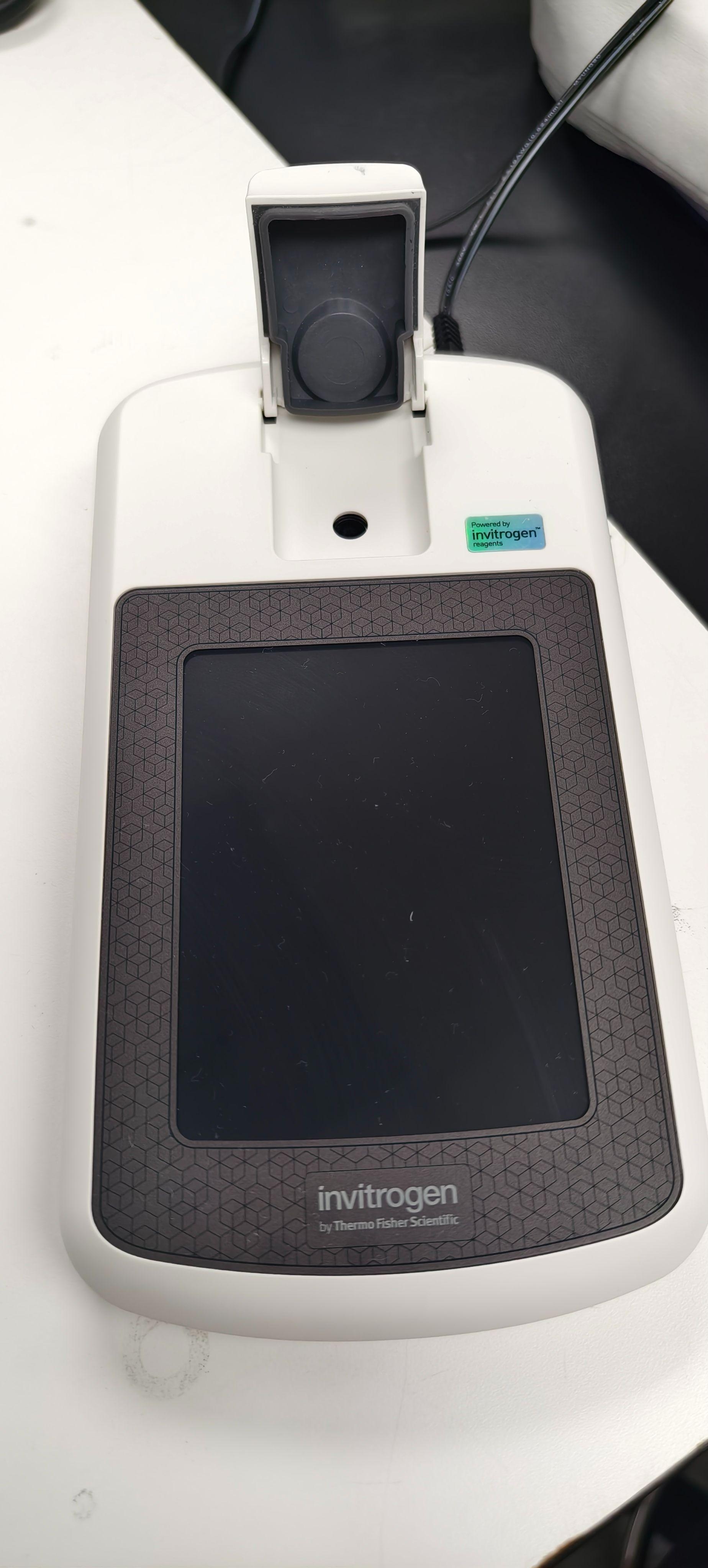 Thermo Fisher Invitrogen Qubit 4 Fluorometer
