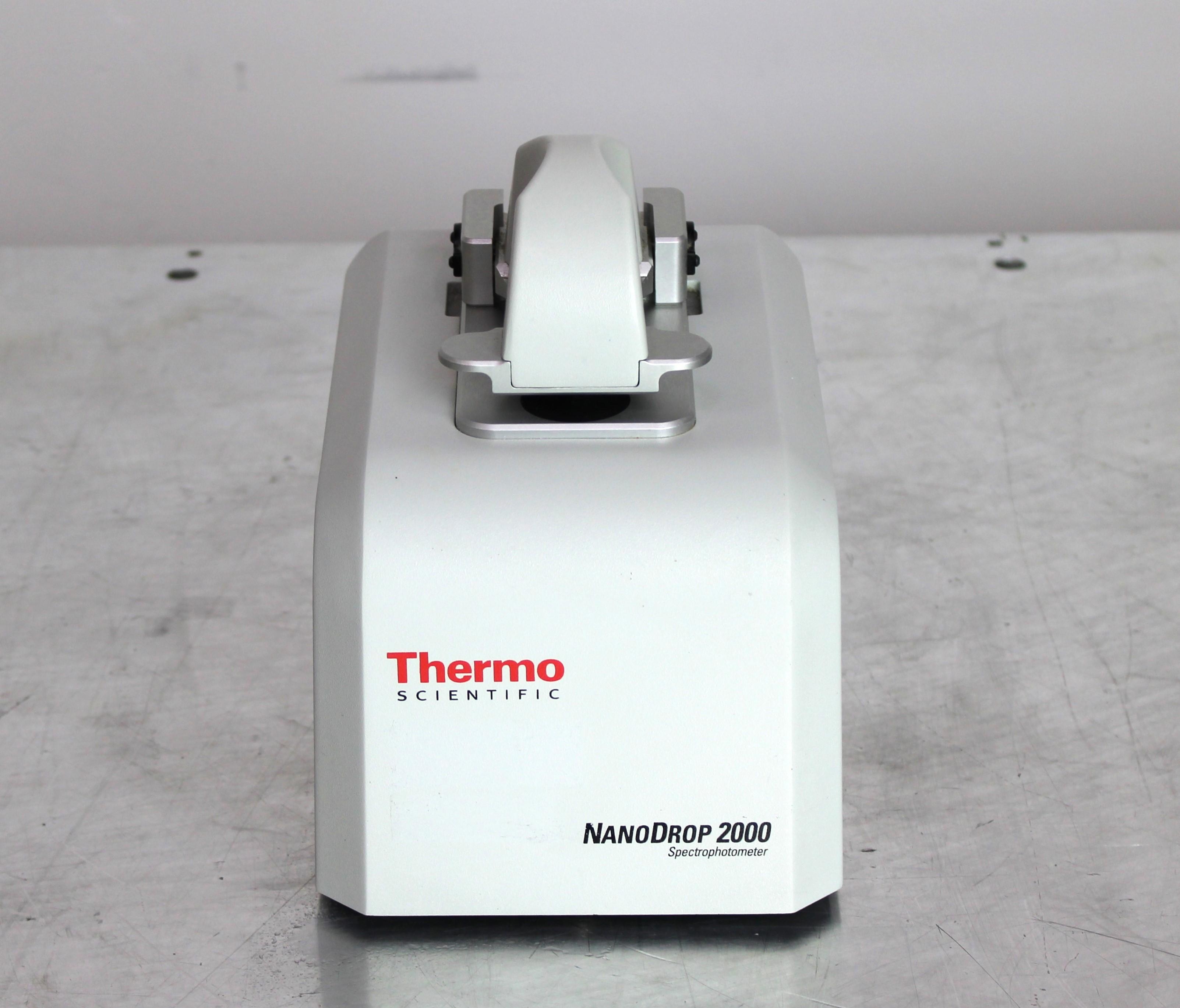 Thermo NanoDrop 2000 UV-Vis Spectrophotometer E112352 Compact Micro UV-Vis