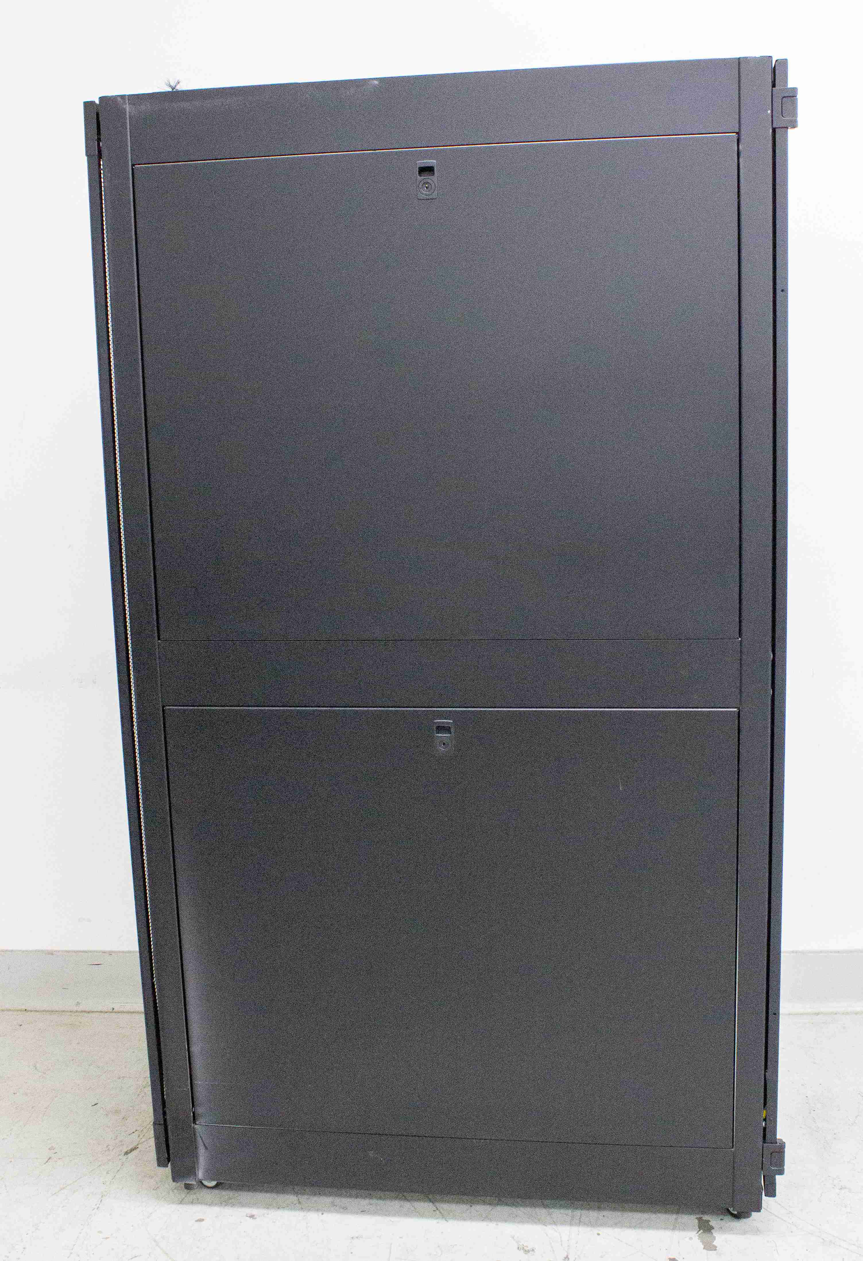 Chatsworth CP3183722 Network Cabinet w/Switches, Routers, Firewalls, 2500lb Load