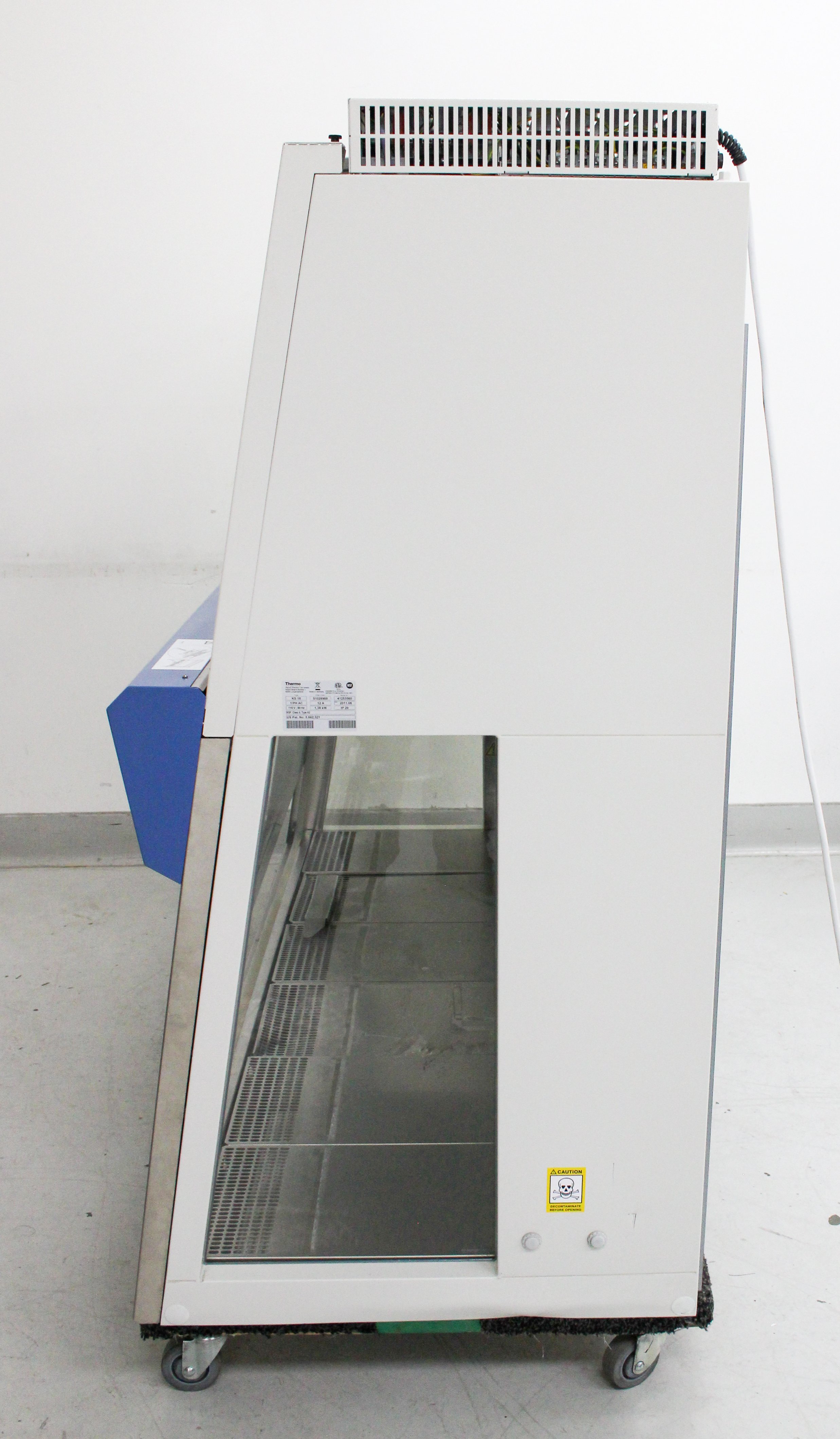 Thermo HERAsafe KS 18 Biosafety Cabinet with HEPA Filtration and Digital Airflow