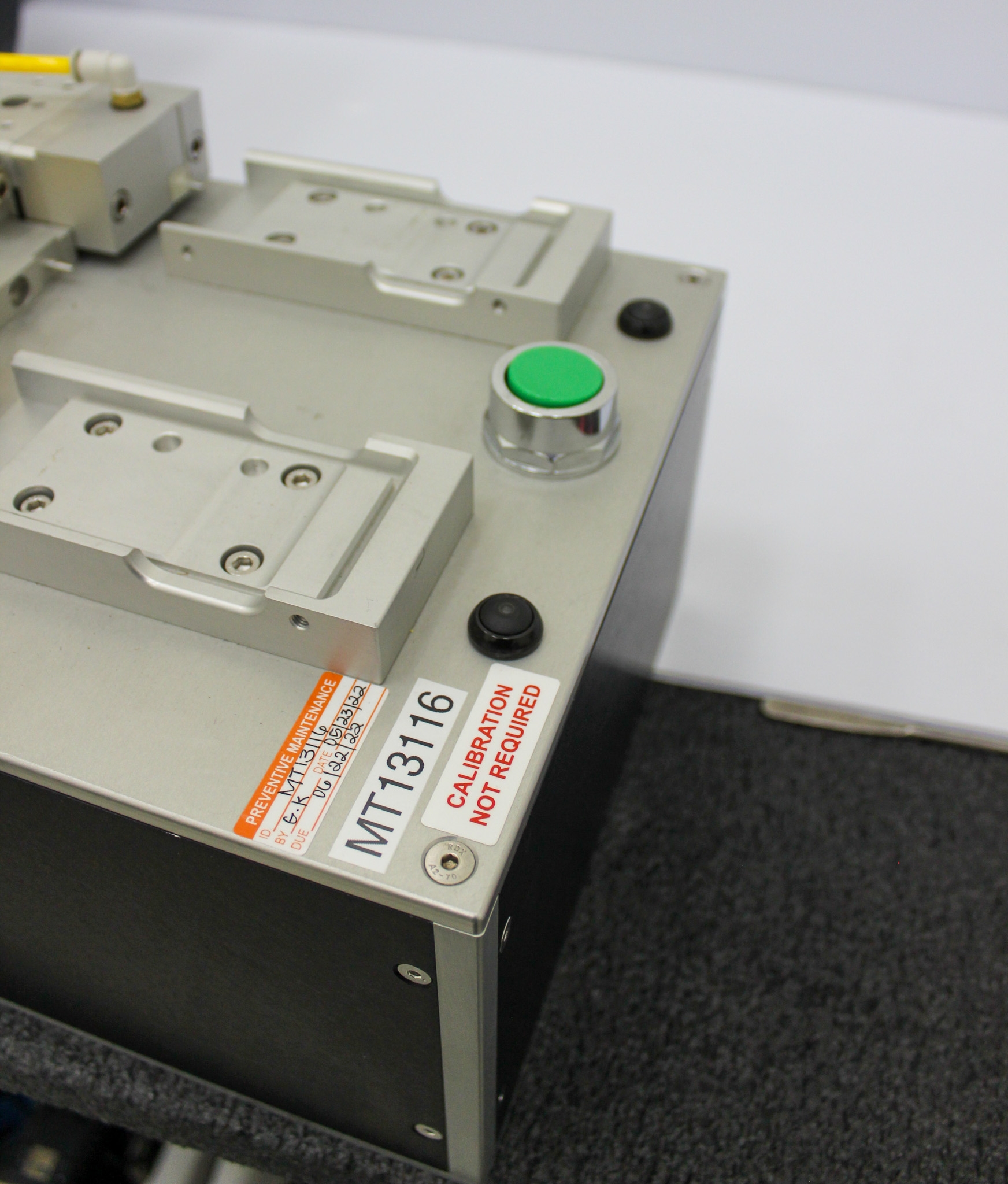 SMC MXS 16-20 Air Slide Table Base Dual-Rod 120V Precision Assembly