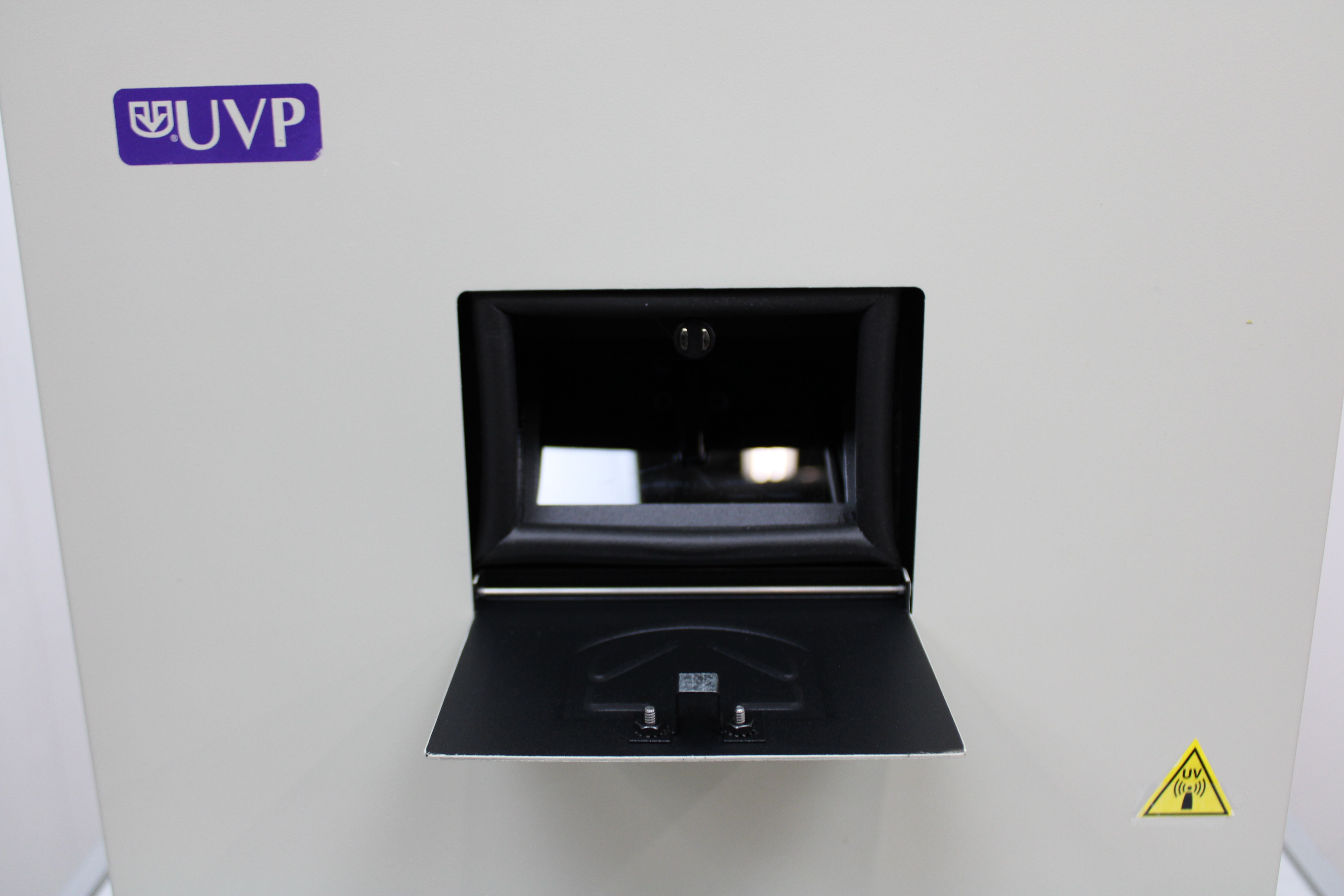 UVP BioSpectrumAC Imaging System Fluorescence Low Light Applications