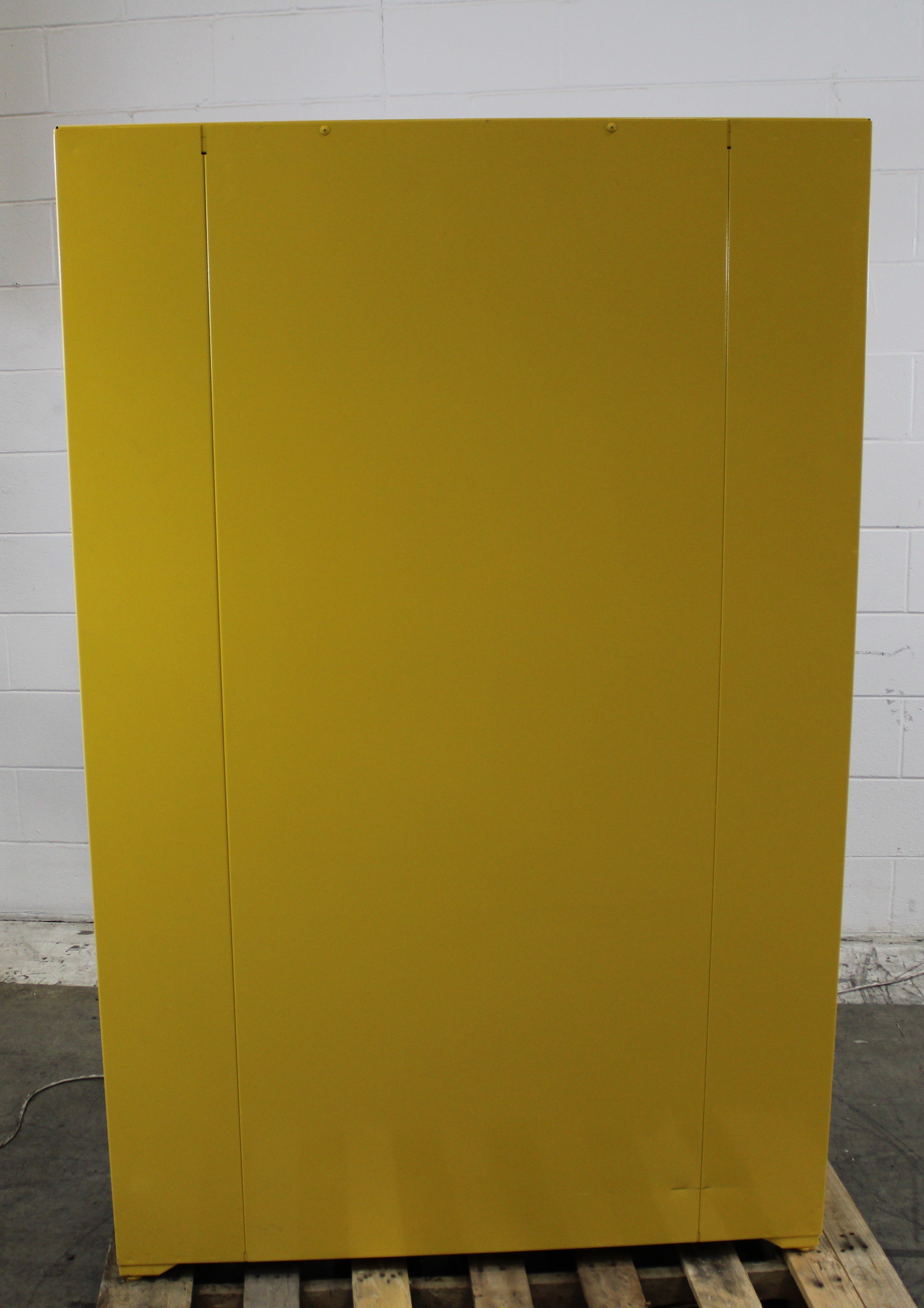 Eagle 4510 Safety Cabinet Flammable Storage 45 Gallon 2 Shelves Used