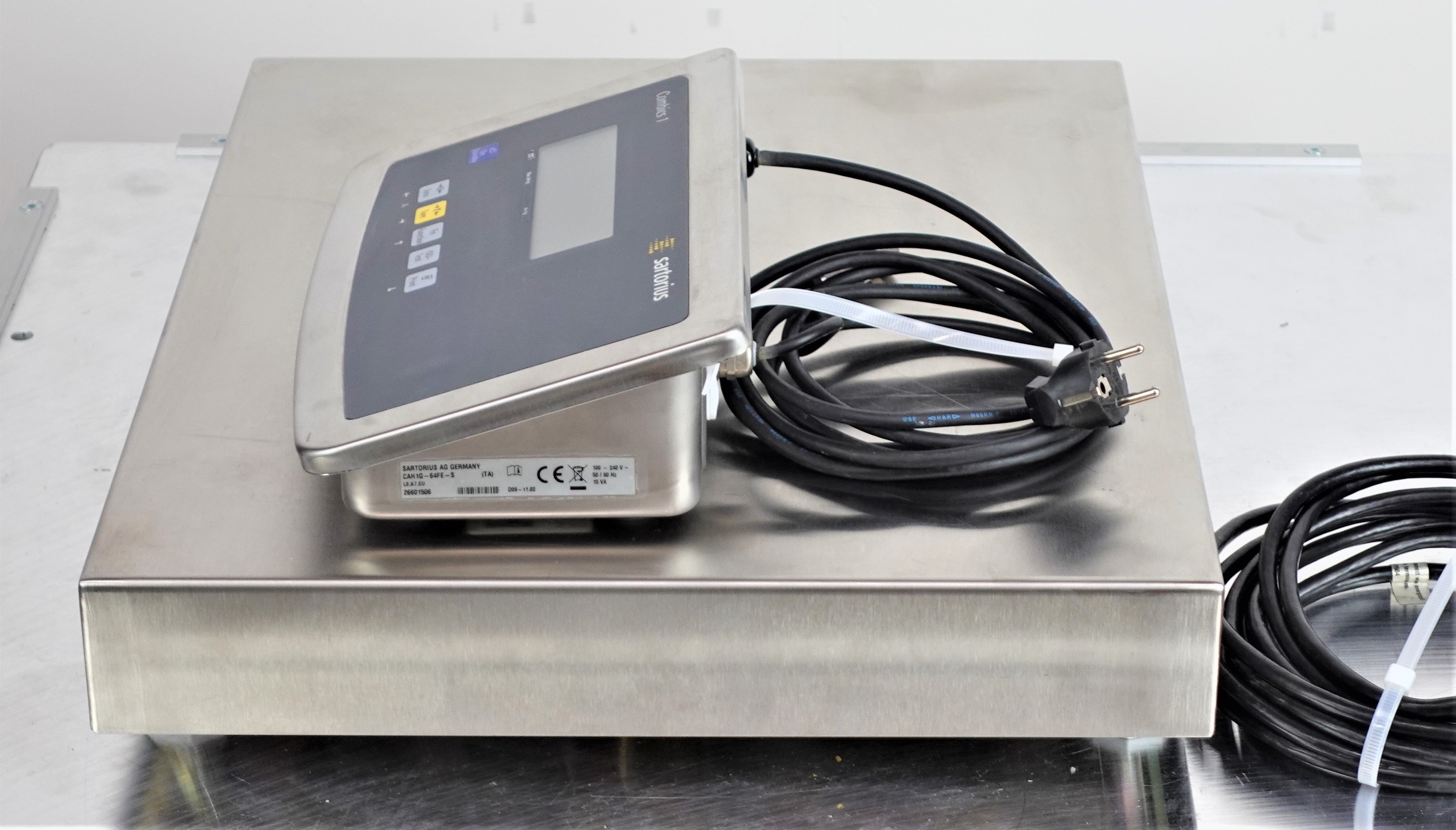 Sartorius Combics 1 Bench Scale CAH1G-64FE-S 120/220V Data Transfer 64kg