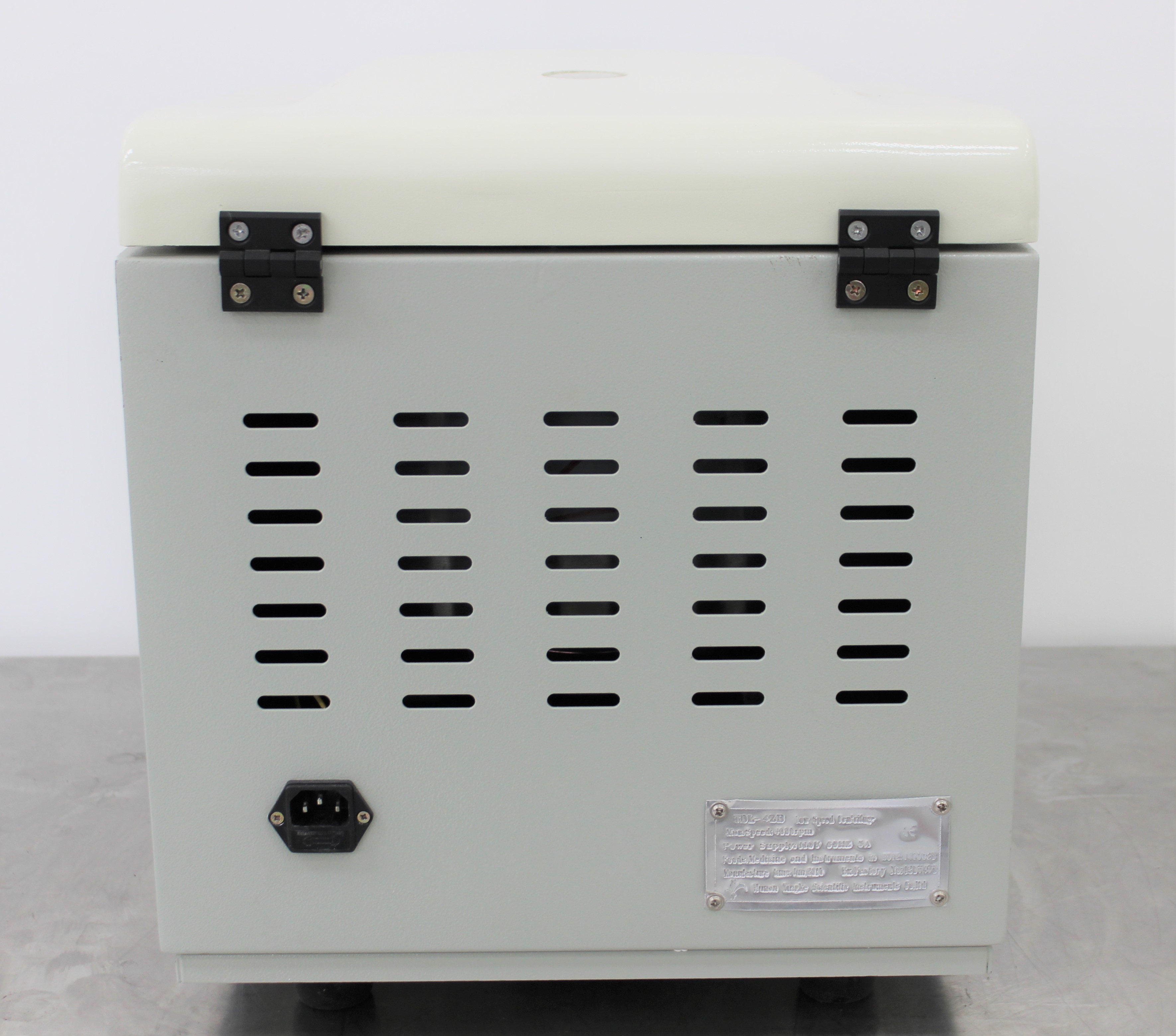 Hunan TDL-4ZB Benchtop Centrifuge Microprocessor Control LCD 4000 RPM Used