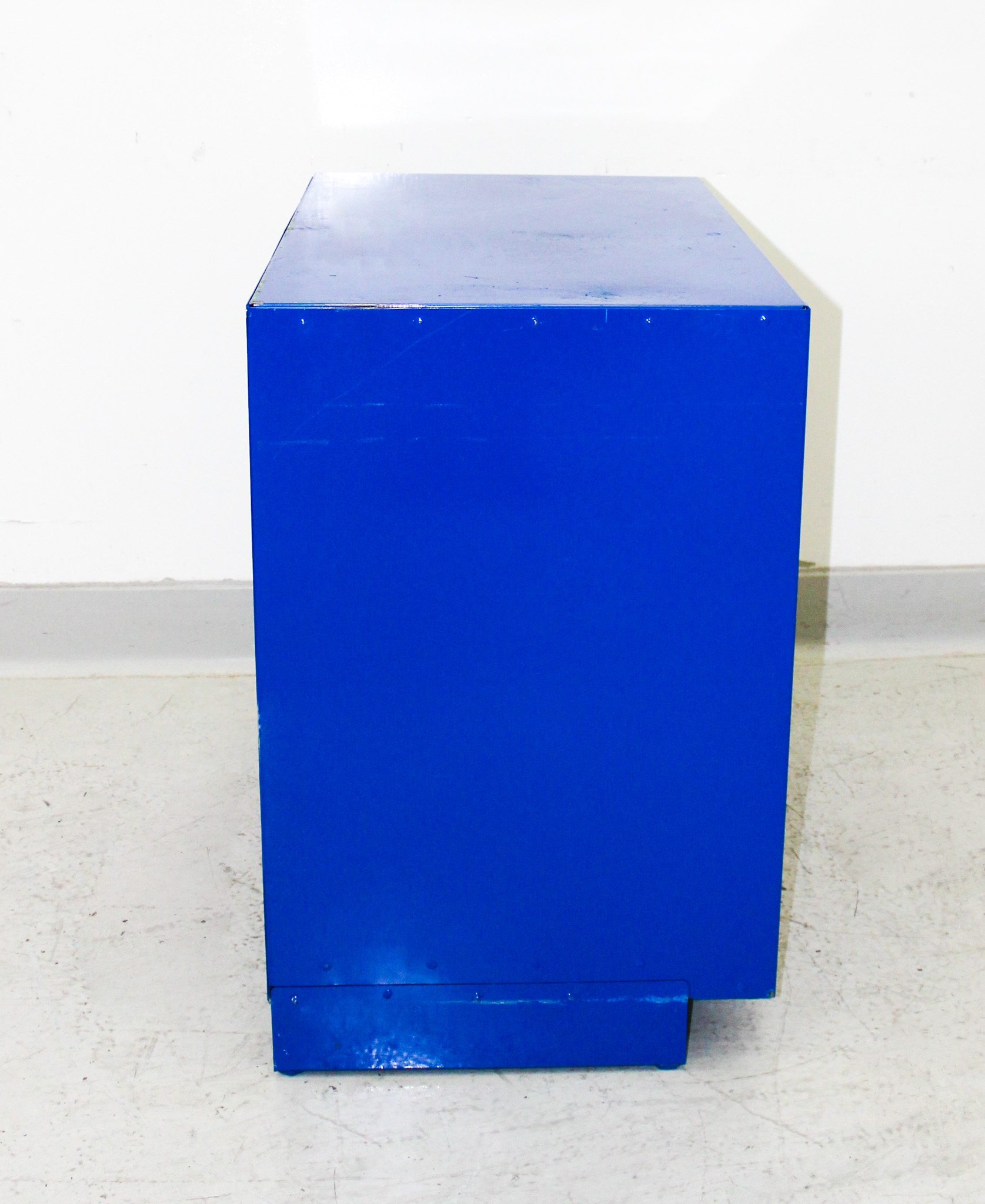 Eagle CRA-71 Acid Corrosives Storage Cabinet 22 Gal Manual Close Blue