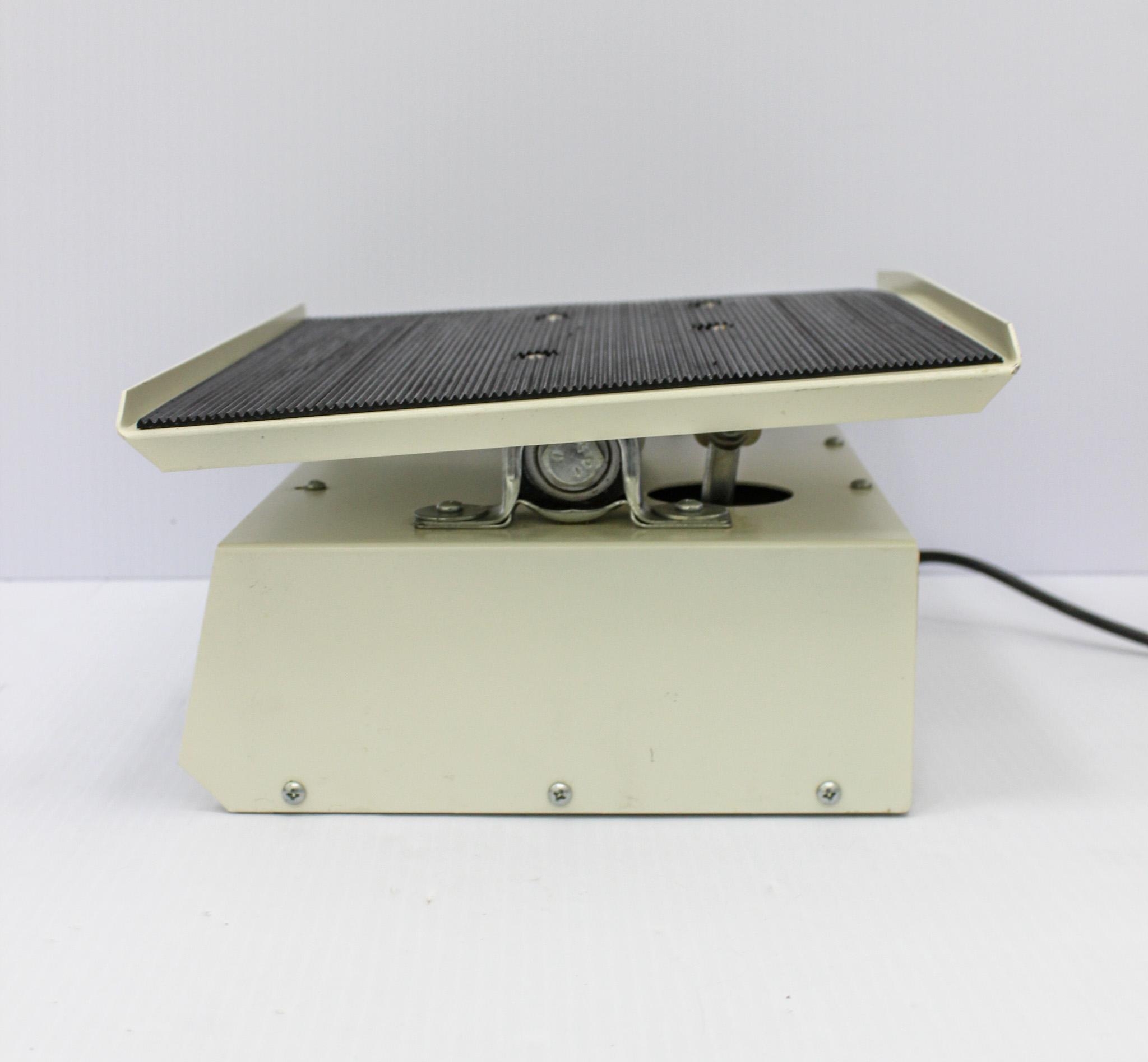 Cole Parmer 51401-00 Rocker Shaker 2-65C, 160 RPM, 10lb Platform