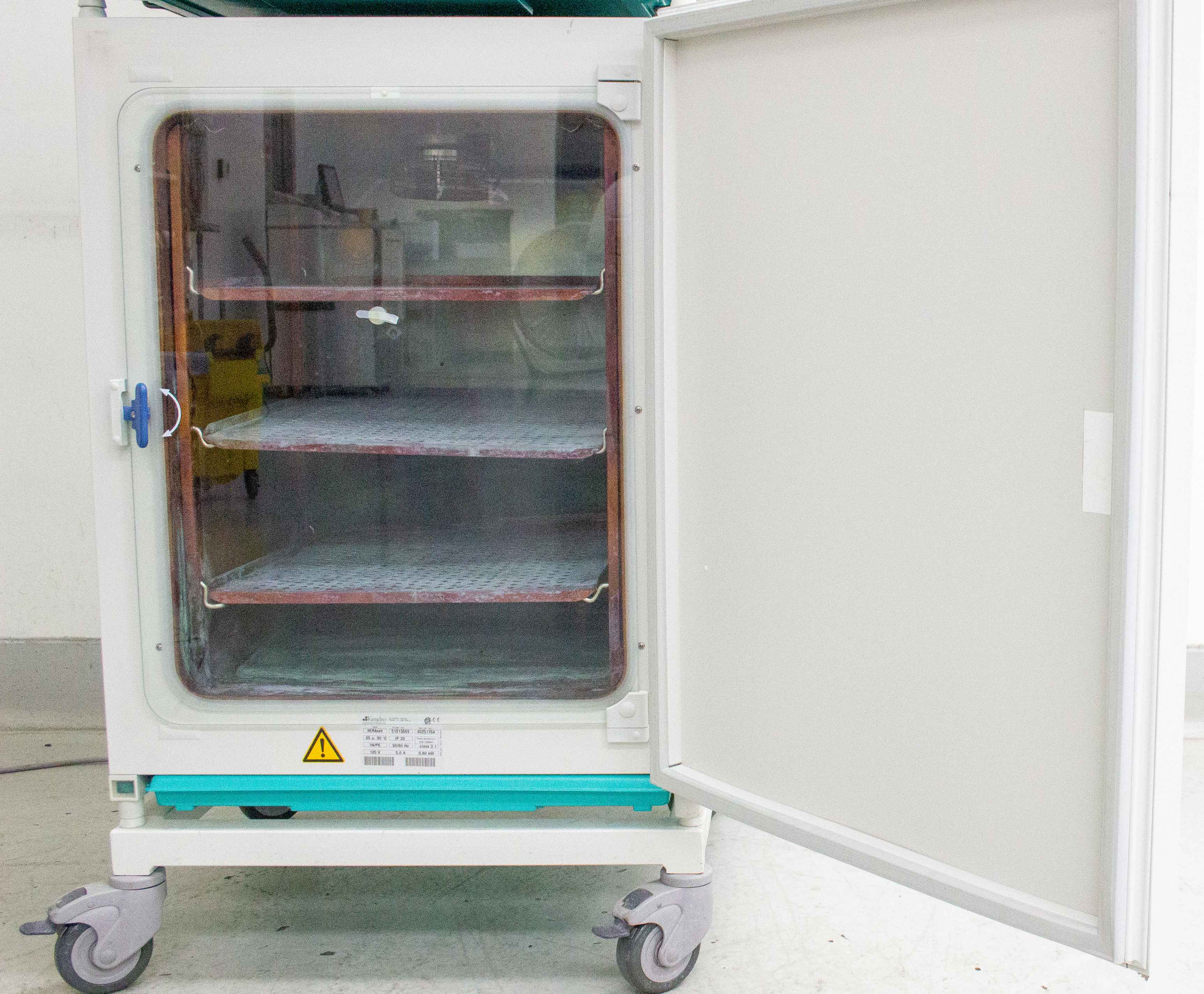 Kendro HERAcell CO2 Incubator 51013669 Copper Lined Chamber 5.4 cu ft 55C