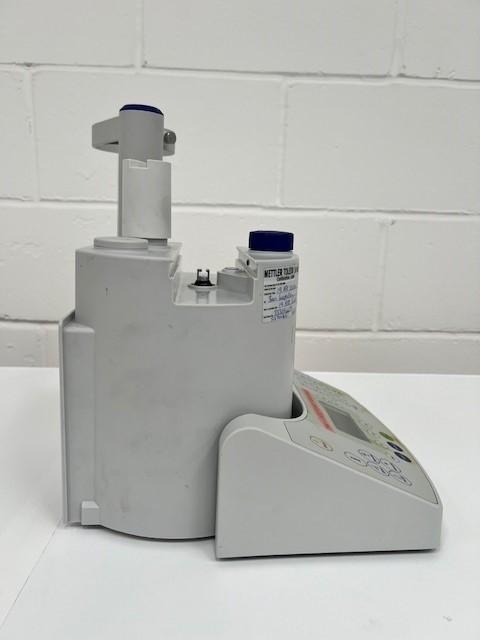 Mettler Toledo Titrator DL38 for Precise Water Determination in Samples