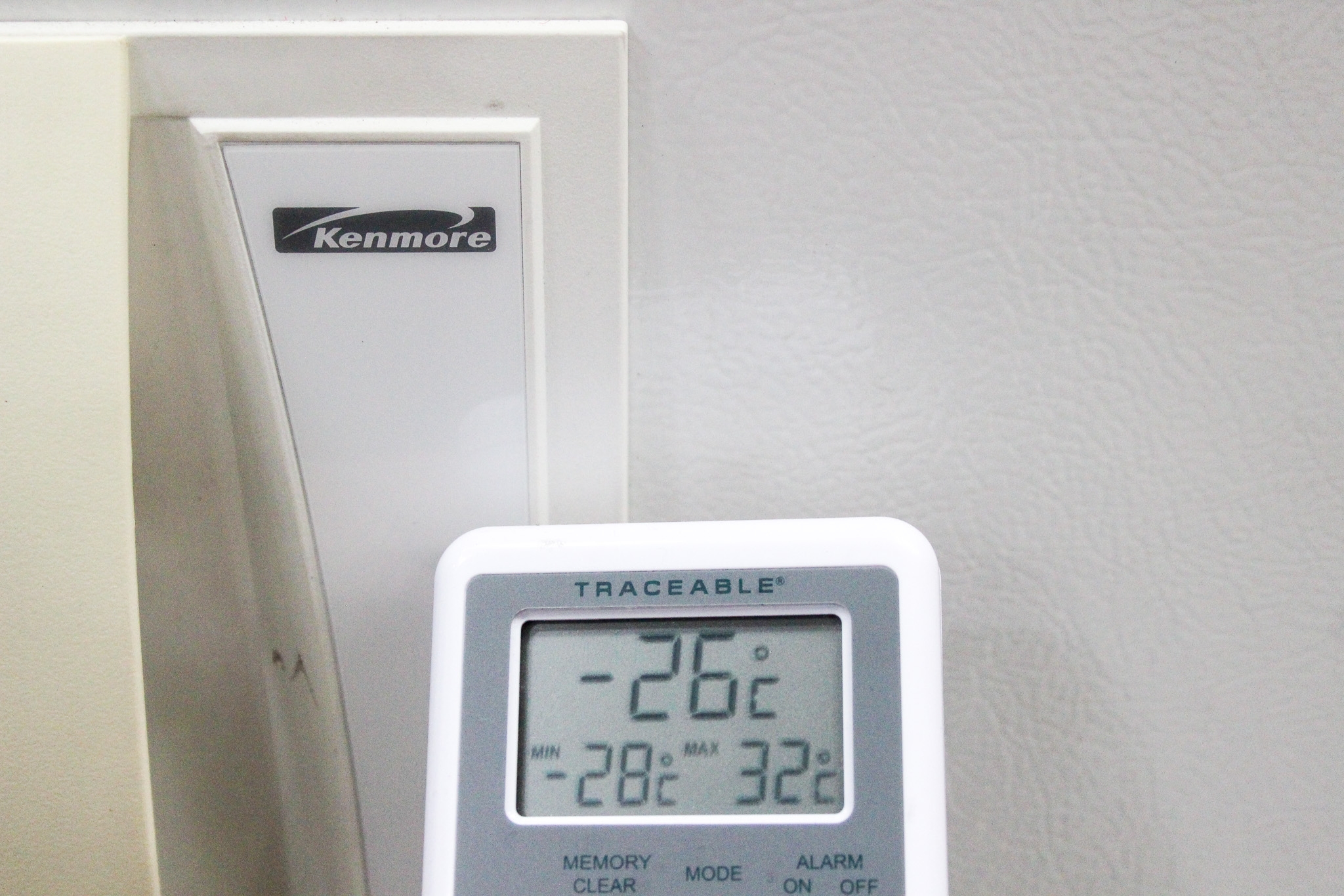 Kenmore 253.21111104 Commercial Freezer -26C, 4 Shelves, Space-Saving UPRT