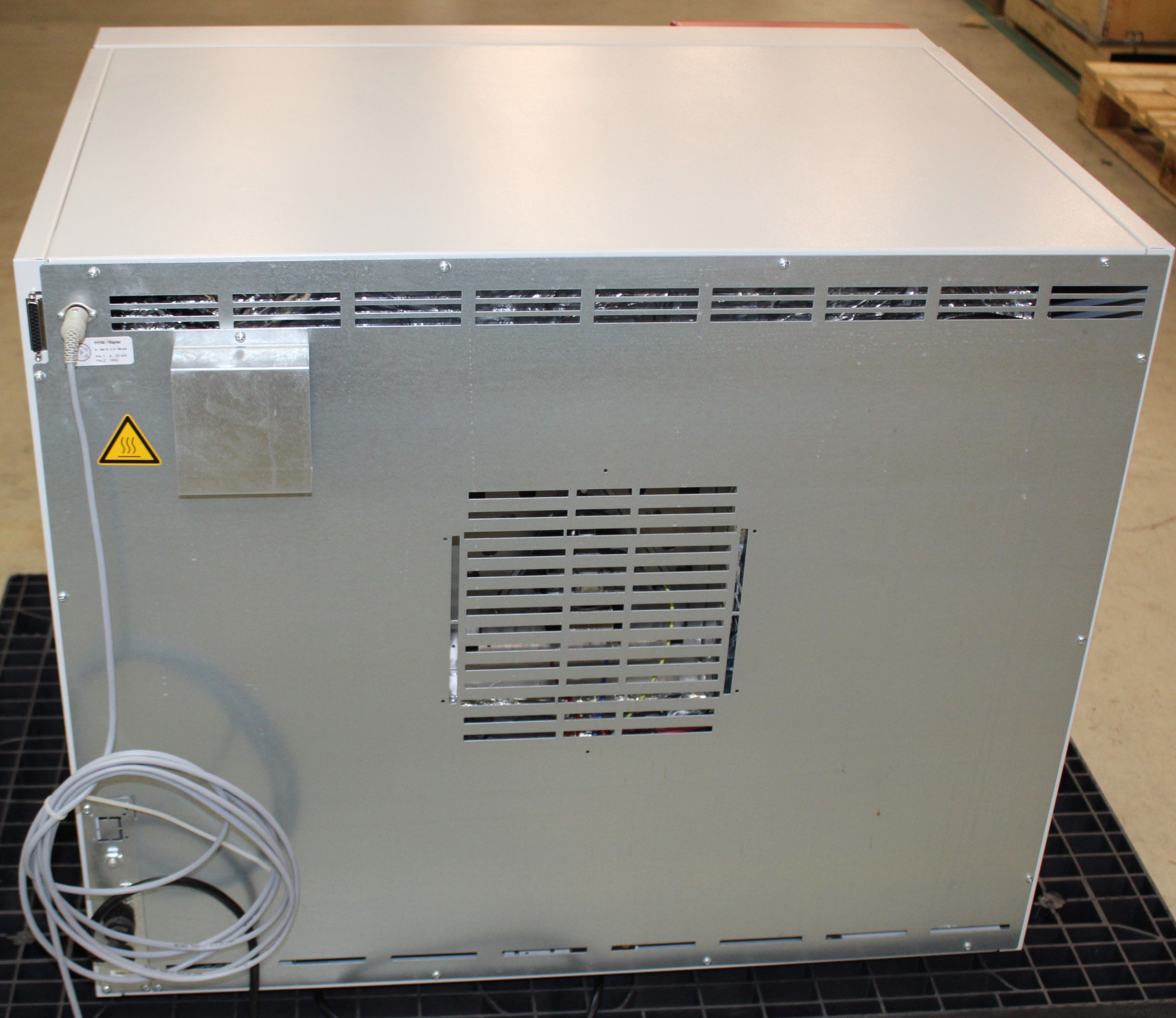 Binder Forced Convection Incubator with PID Controller 5-100C USA Stackable