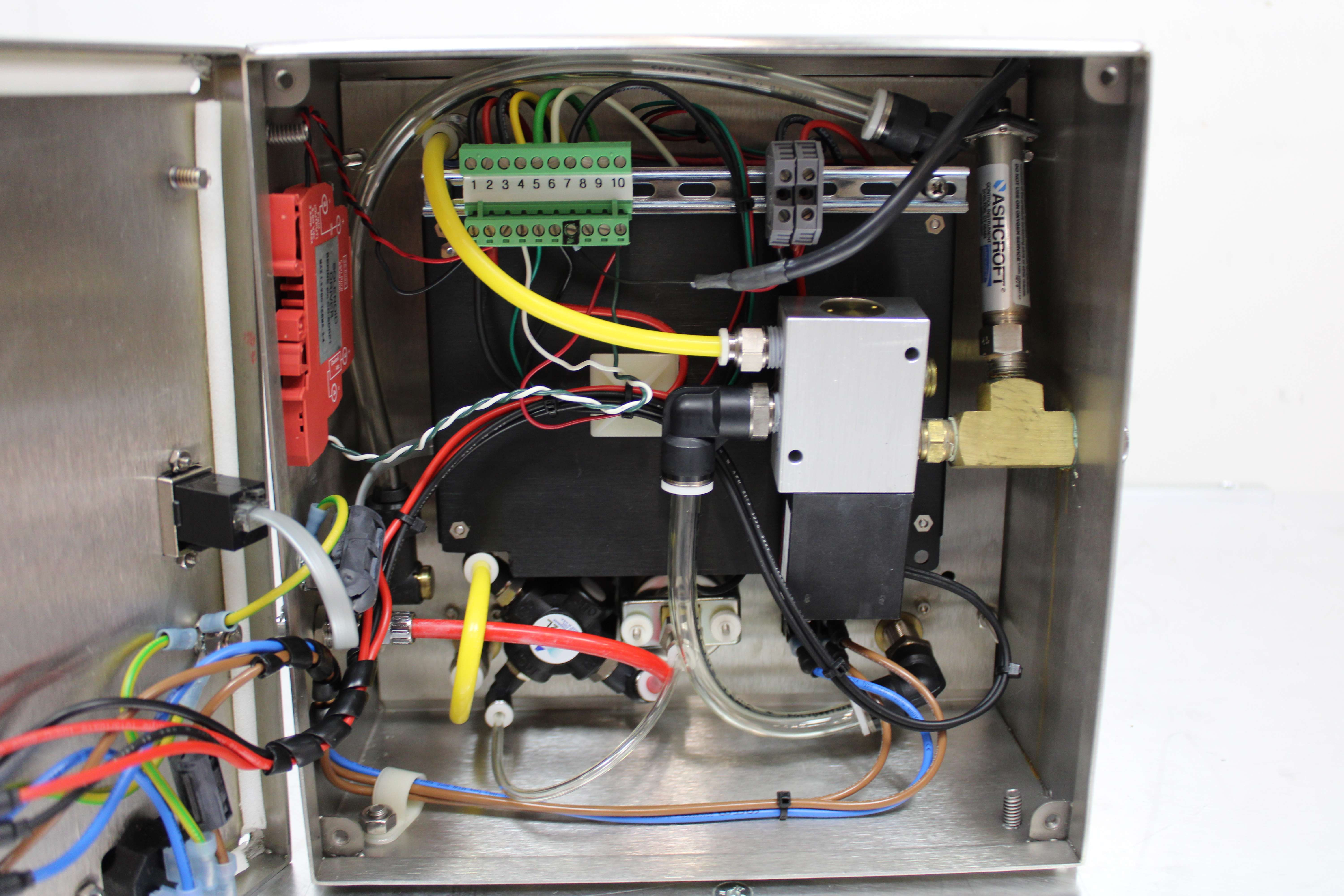 Refine C26-2 Pressure Regulator 240V 50/60Hz Ideal for Laboratory Use