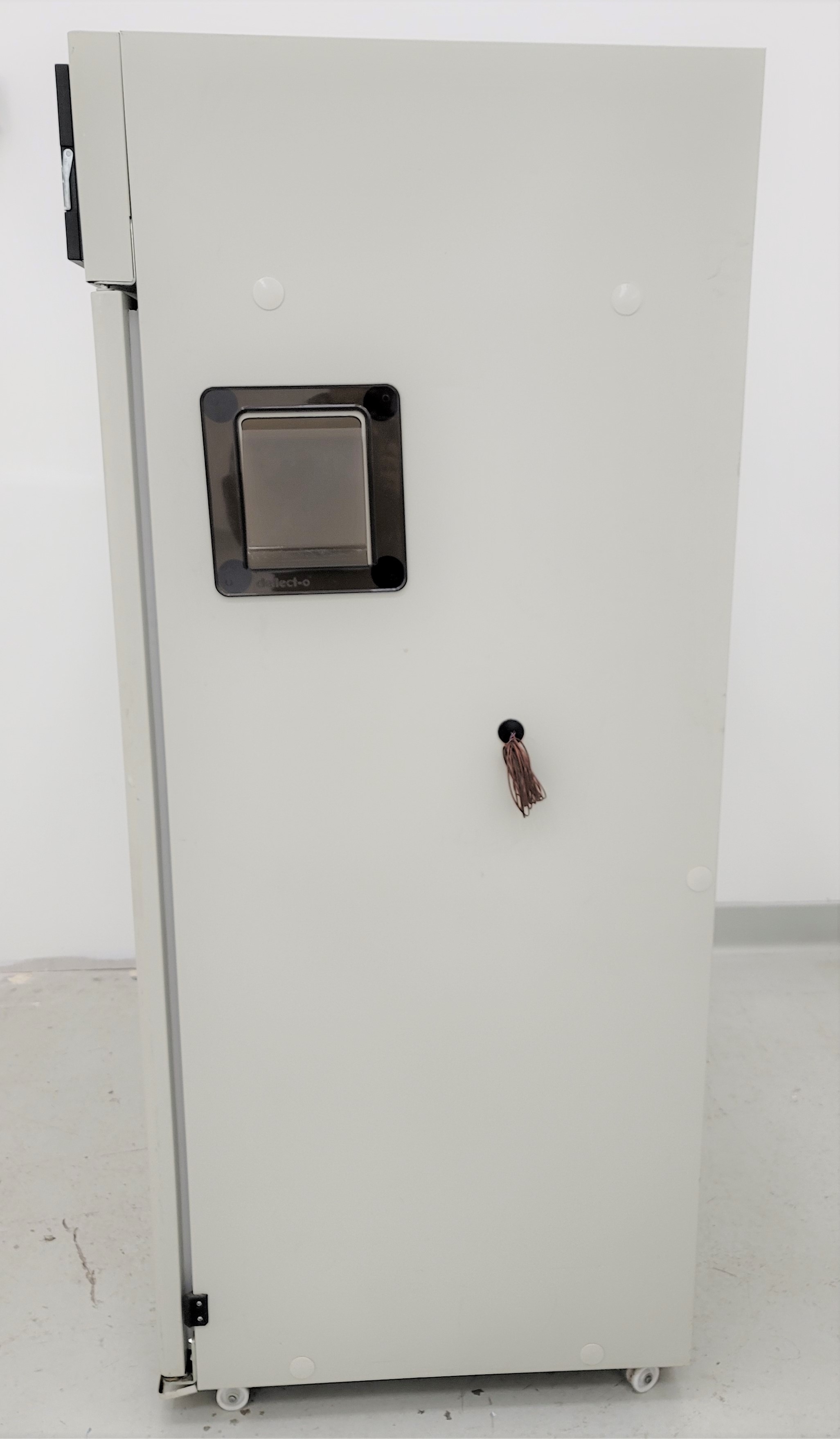 Sanyo MPR-1410 Large Capacity Pharmaceutical Refrigerator 2-23C 1365L