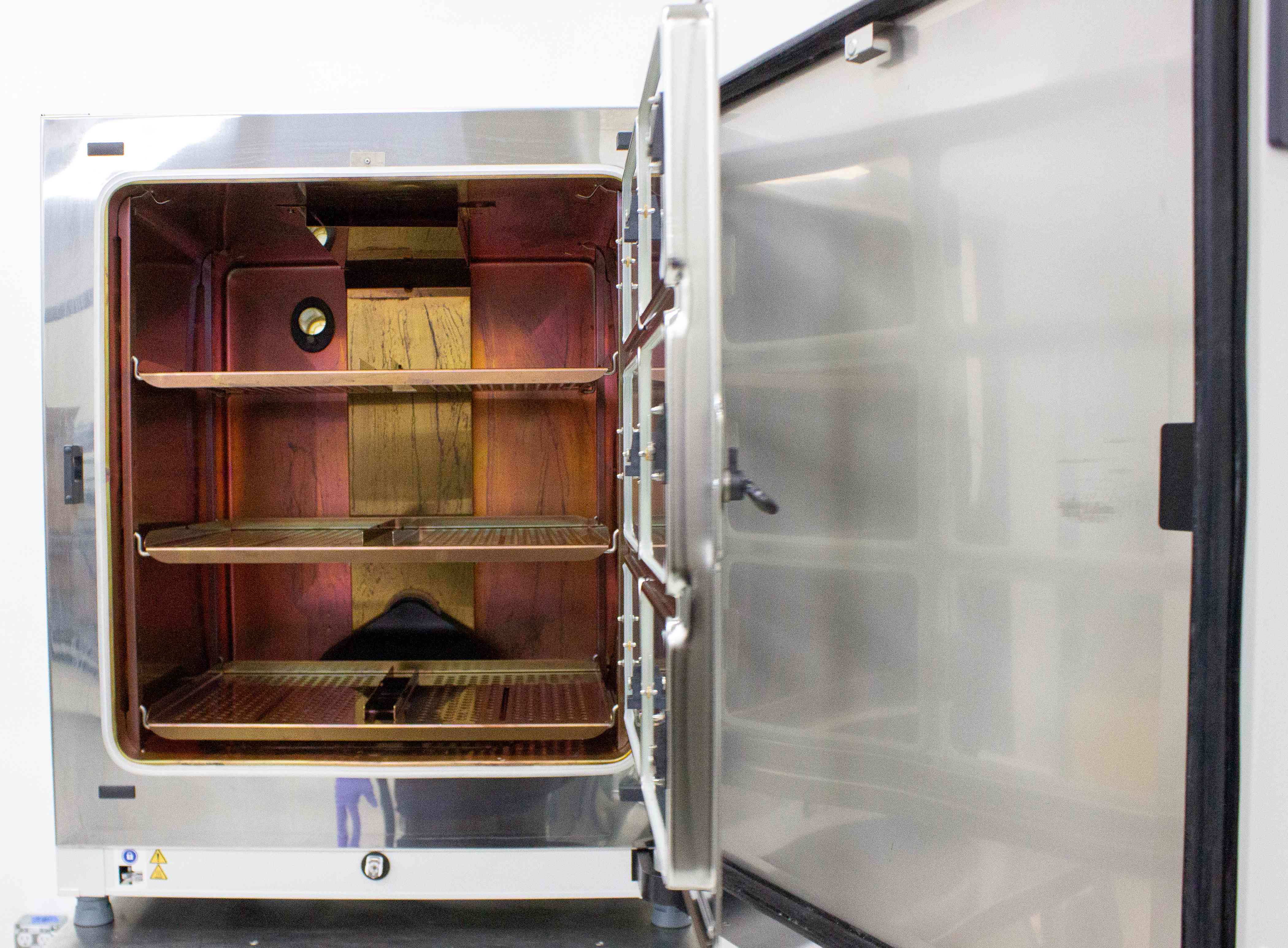 Thermo HERAcell Vios 250i Incubator CO2 255L Stainless 1-20% CO2 Used 2021