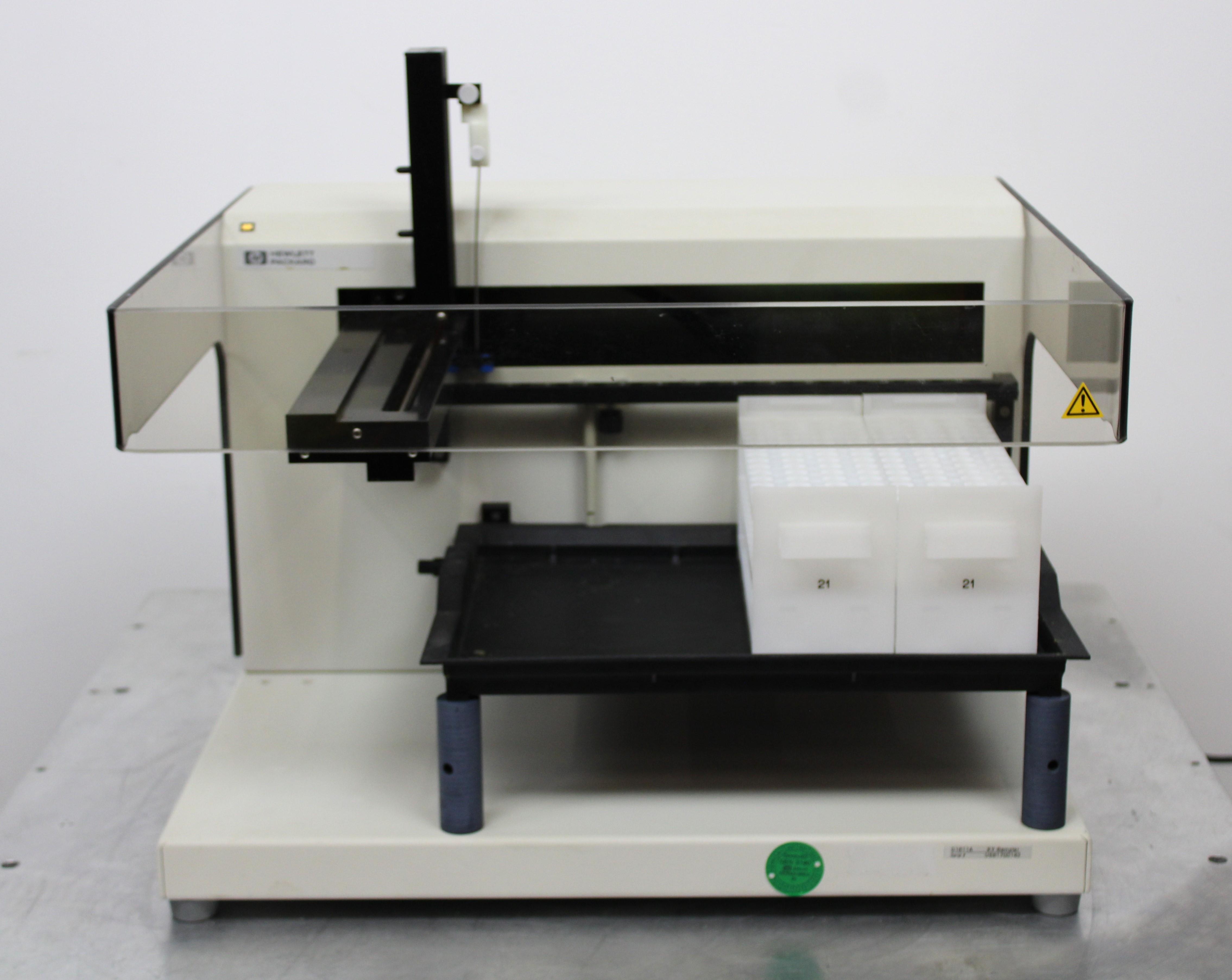 Hewlett Packard G1811A XY Autosampler with Stationary Racks & Tray 240V