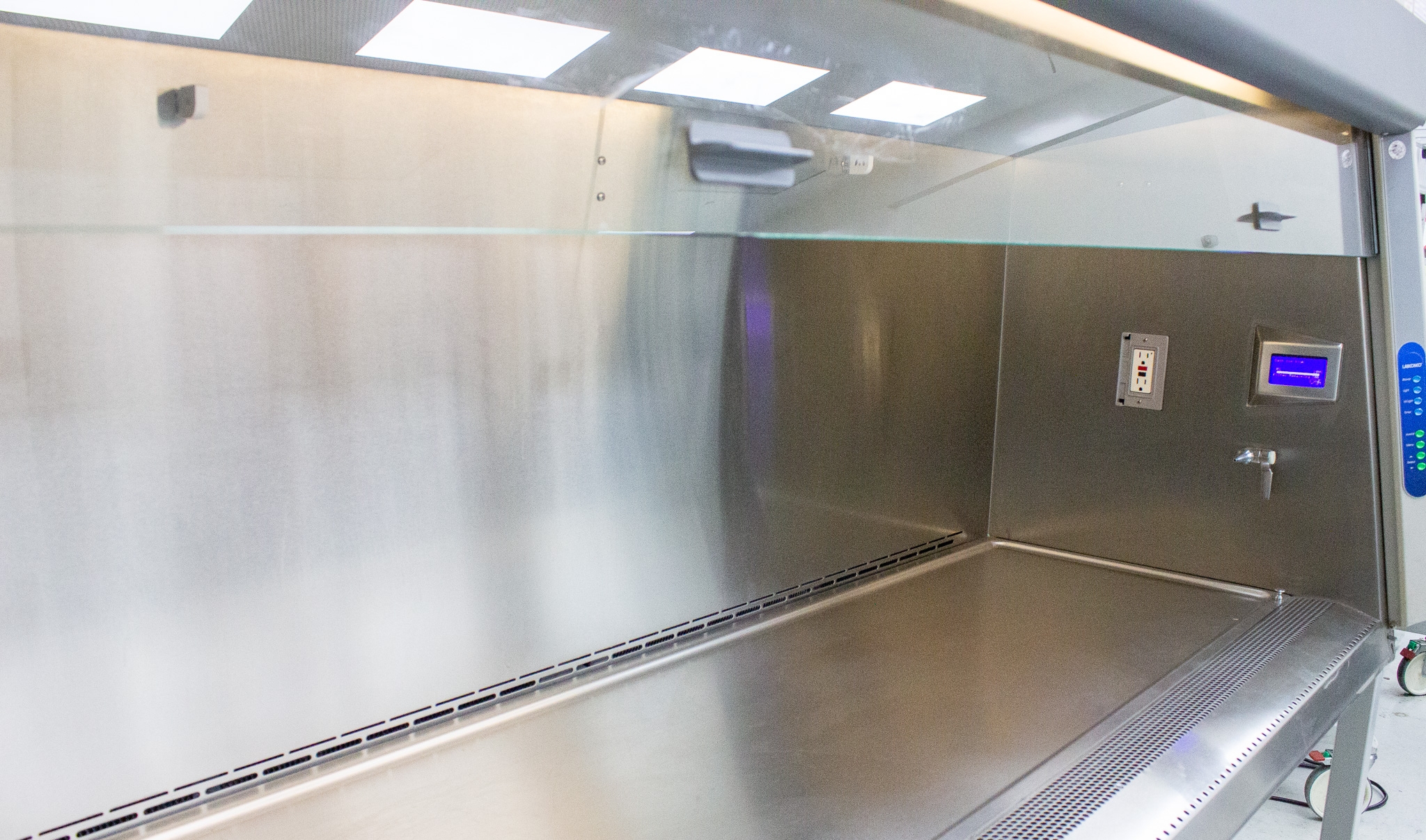 Labconco Puricare 3481201 6ft Class II Biosafety Cabinet UV Light