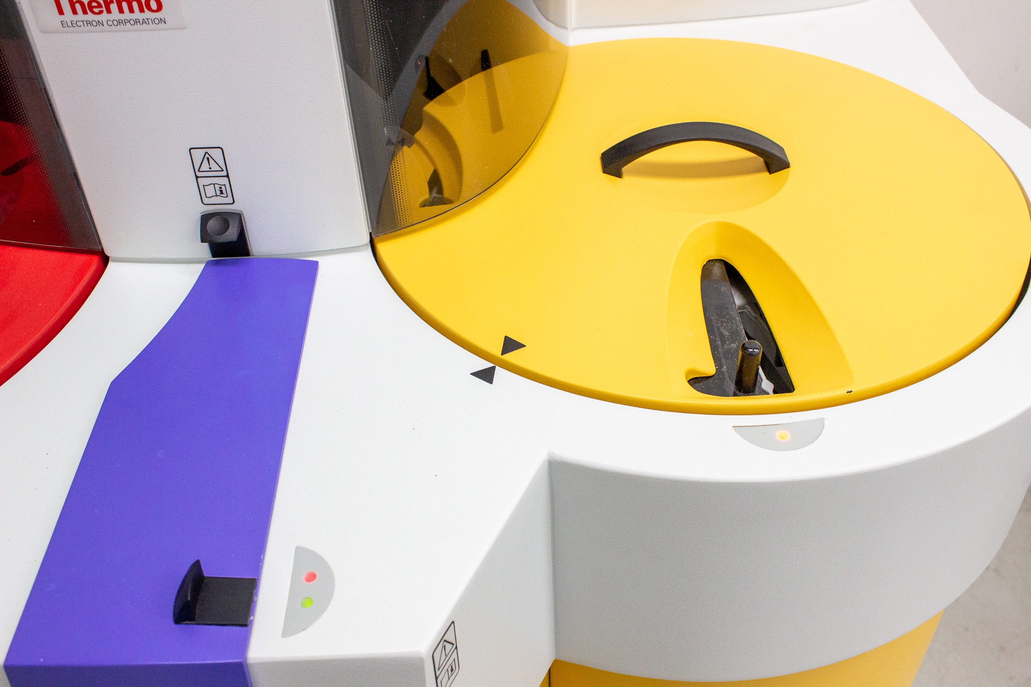 Thermo Konelab 30 Clinical Chemistry Analyzer 300 Tests/Hour Random Access