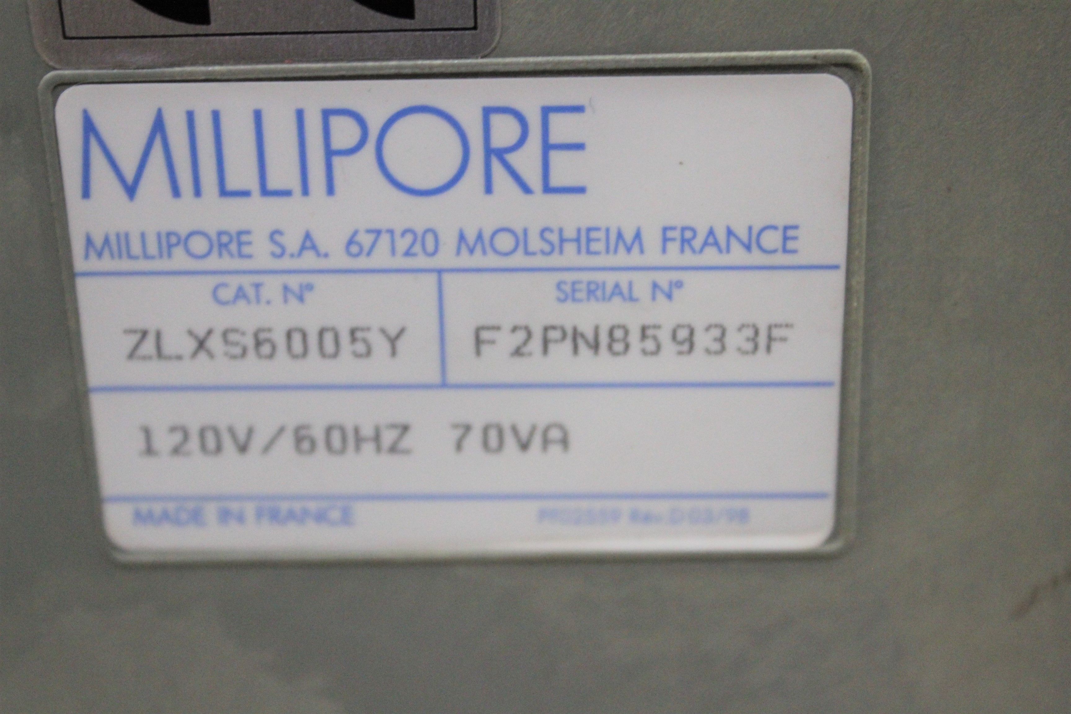 Millipore ZLXS6005Y Elix Essential Water Purification System Type 2