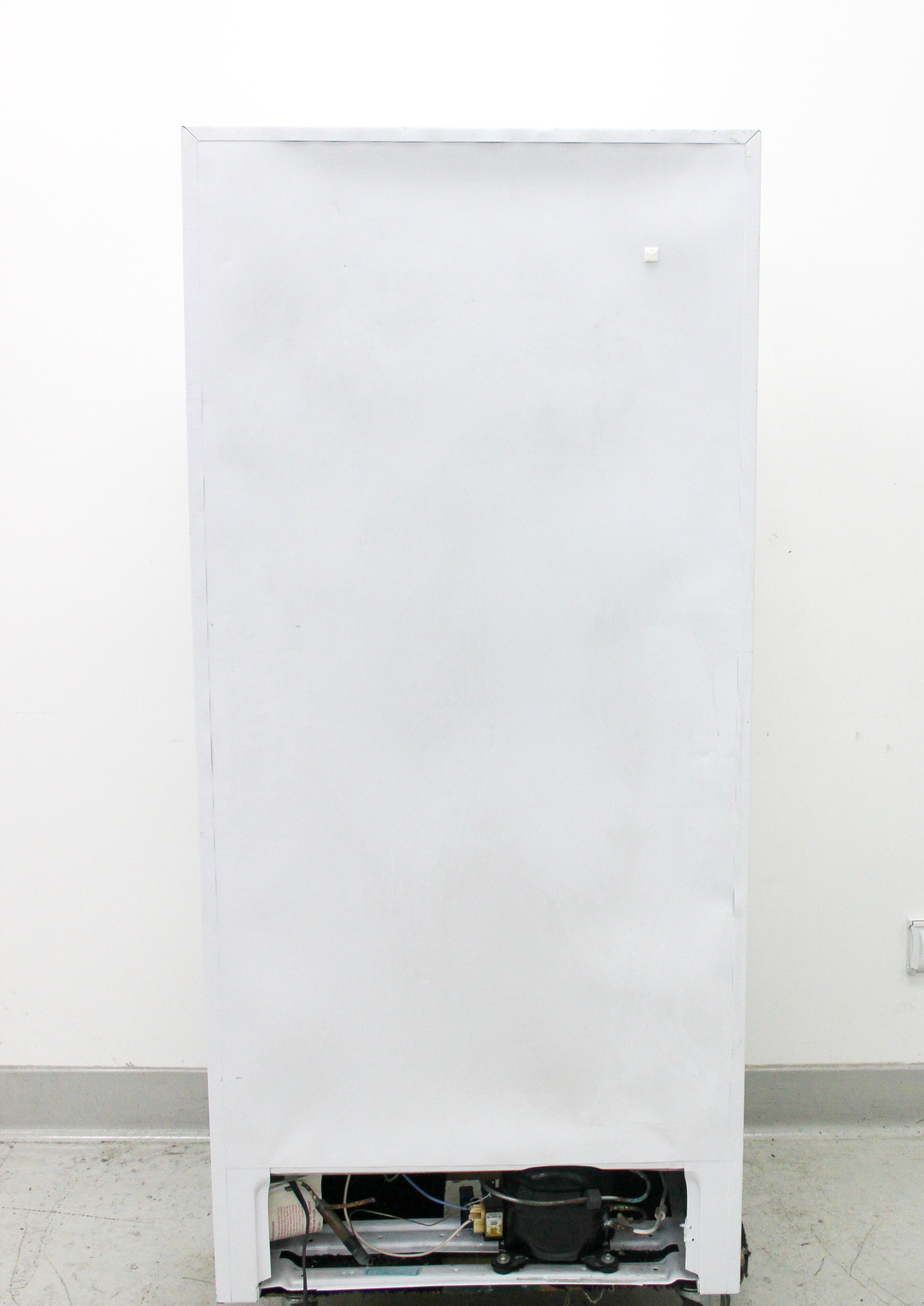 Kenmore 253.9261110 Upright Freezer -10C Space-Saving Dynamic Cooling