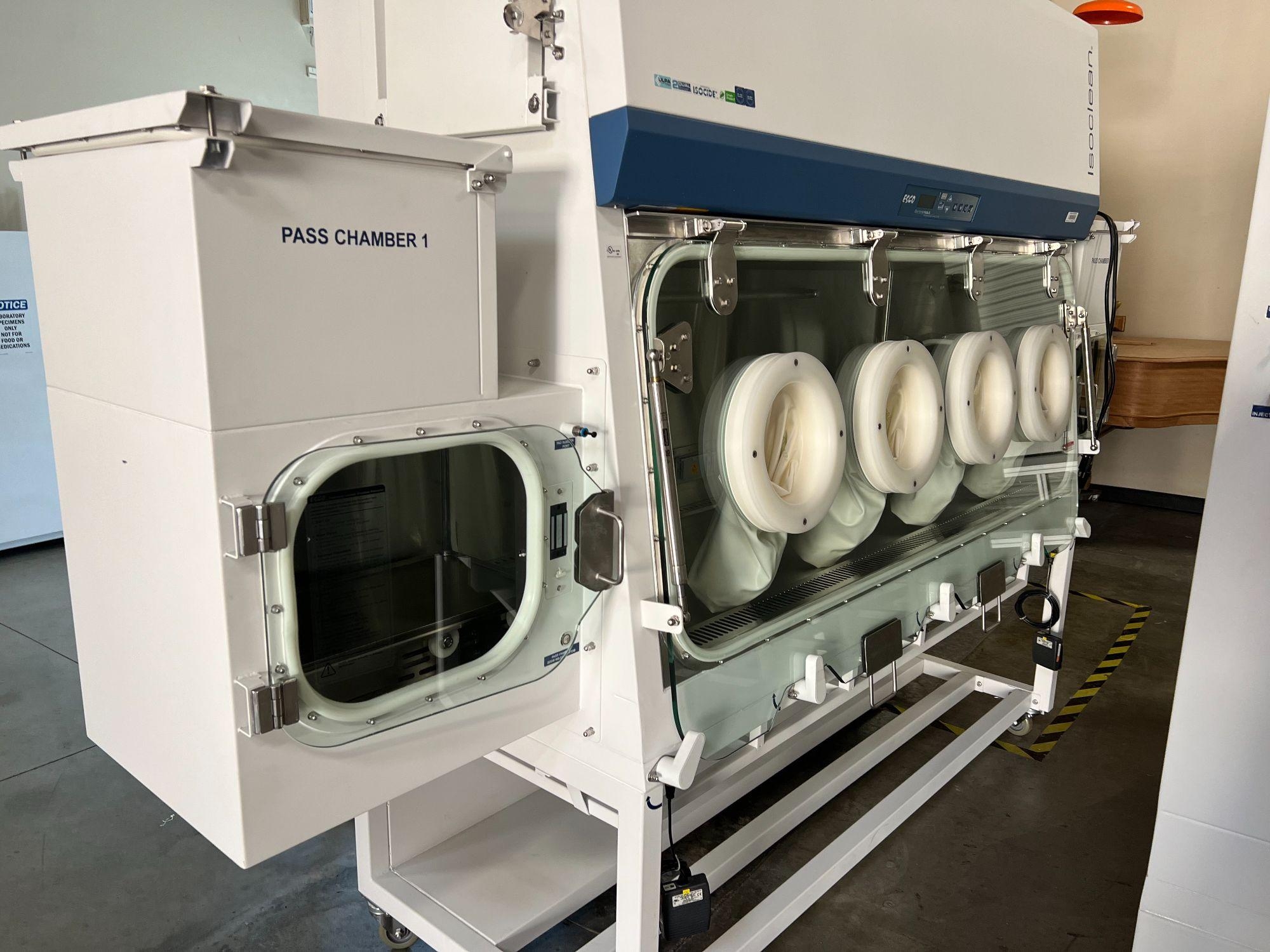 ESCO Isoclean Isolator - Inflatable Seal Model Positive Pressure(HPI-IS)