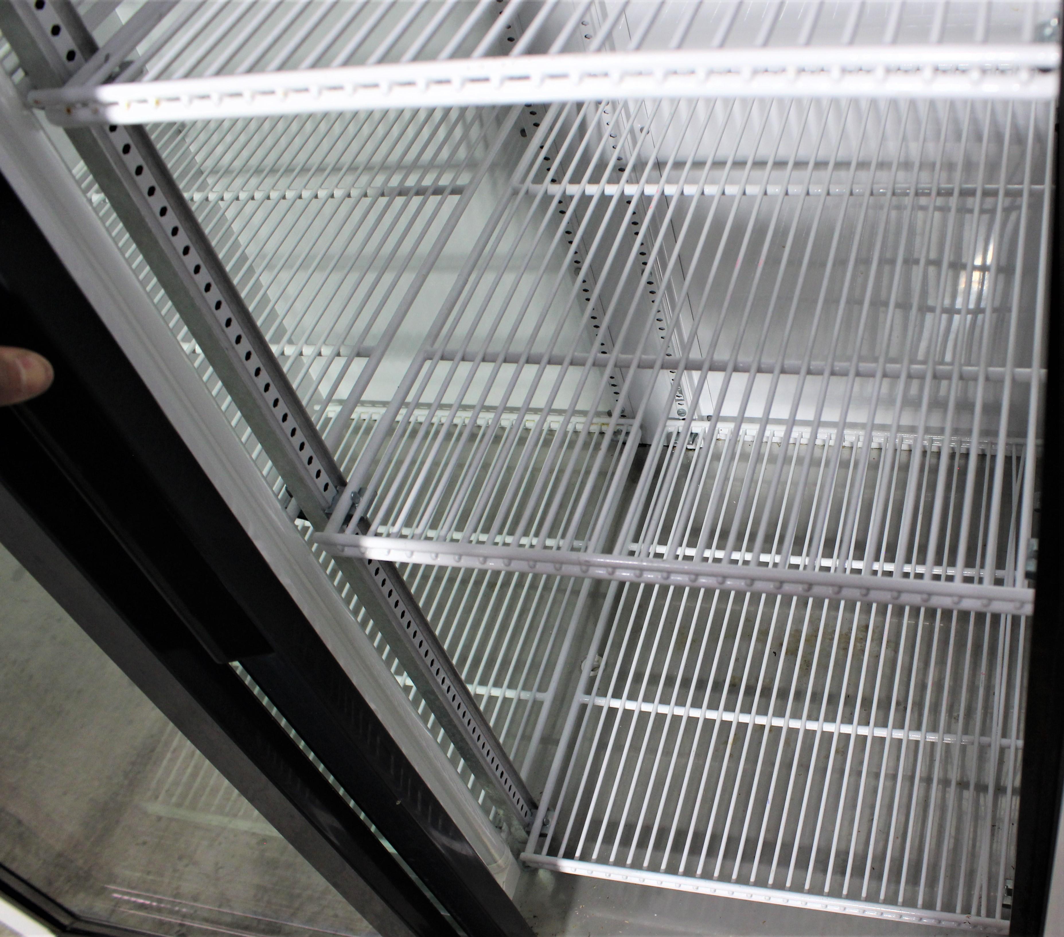 VWR SCLP-33 Laboratory Refrigerator Dual Slide Doors 33 Cu Ft Capacity 1C-10C