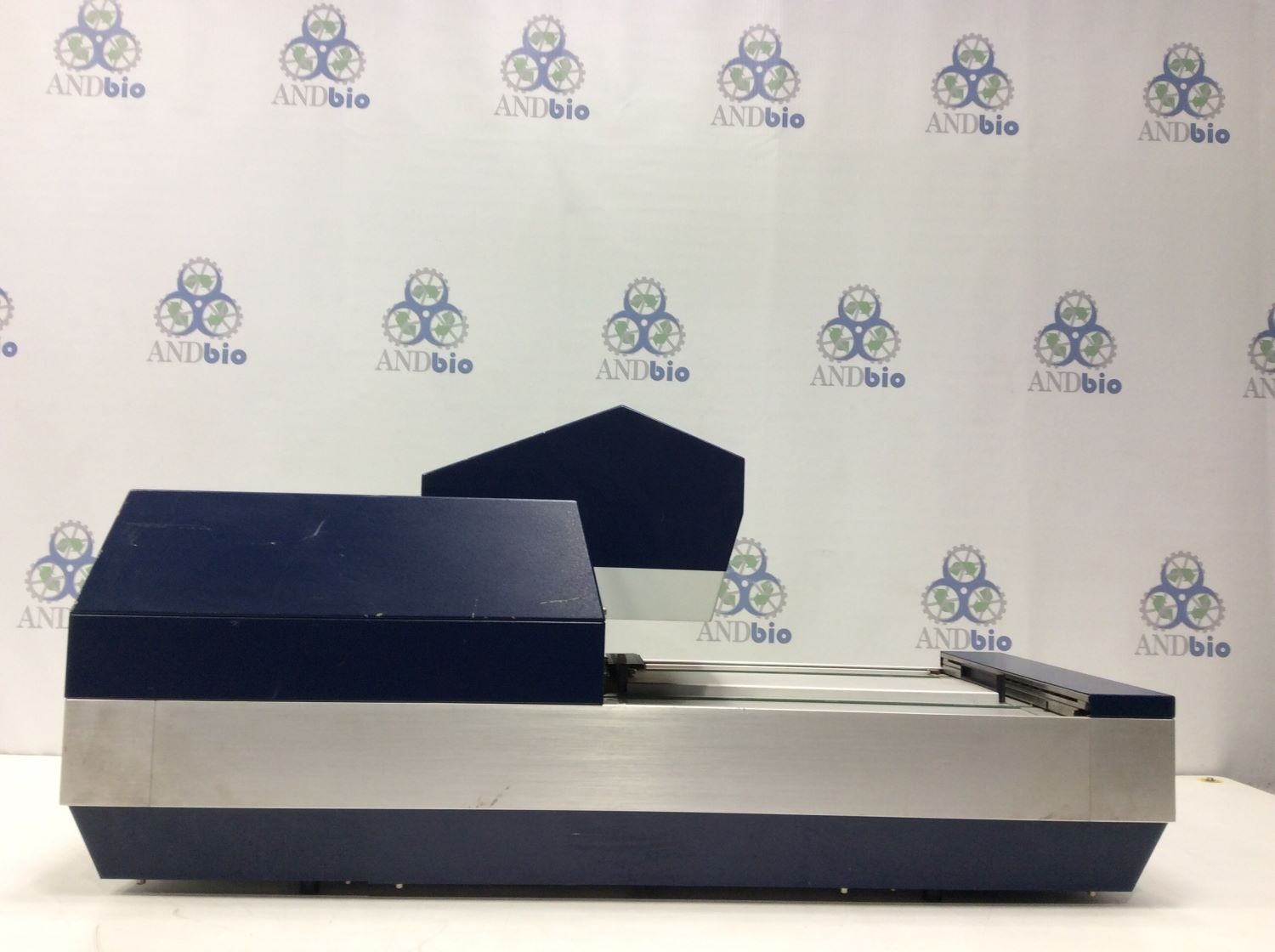 LKB 1272 CliniGamma Gamma Counter 500 Sample Capacity Dual Channel Fair