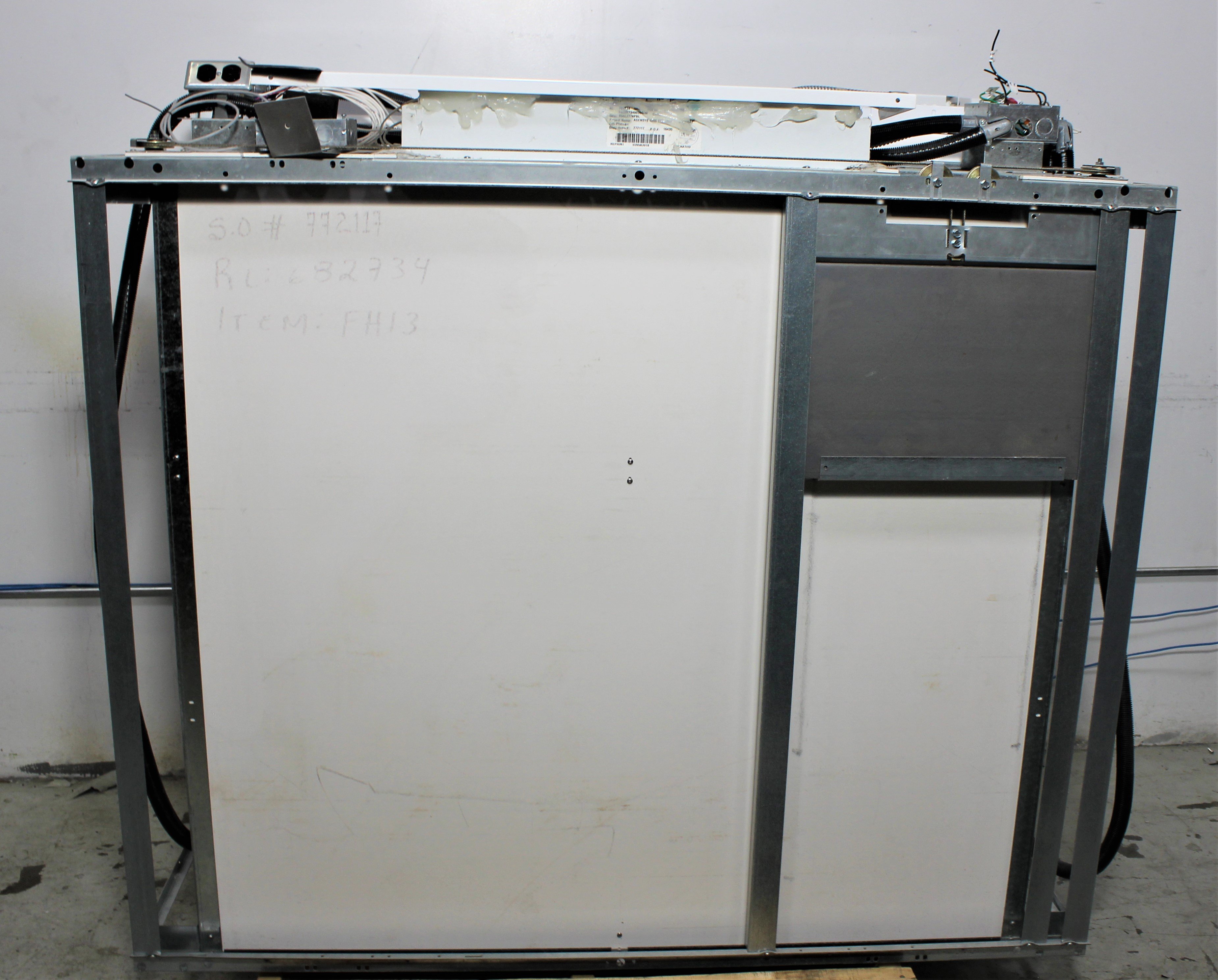 Hamilton SafeAire II Fume Hood Clean Air Ventilation System 60in Used