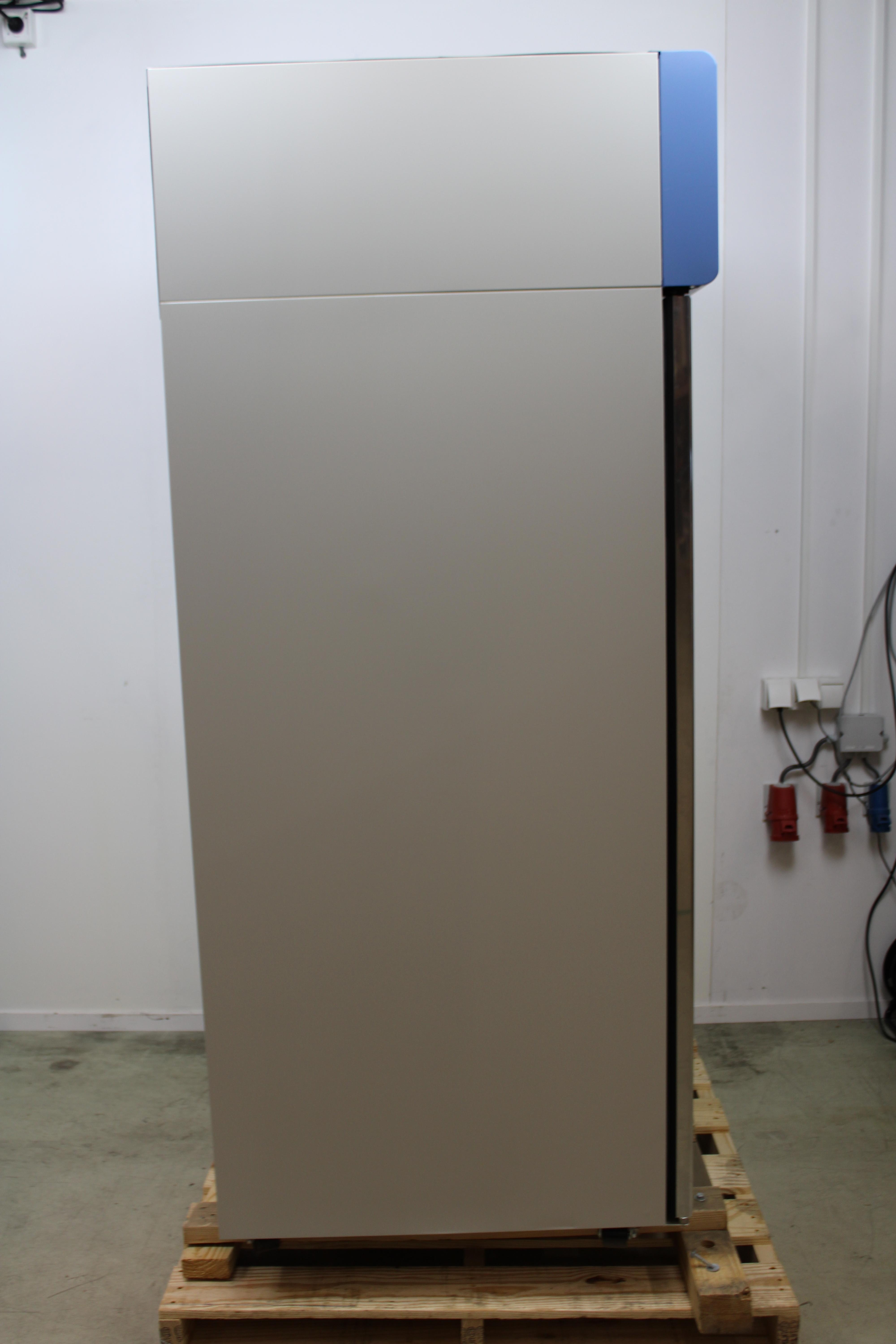 Thermo RGL5004W High-Performance Lab Refrigerator 51.1 cu. ft. Storage