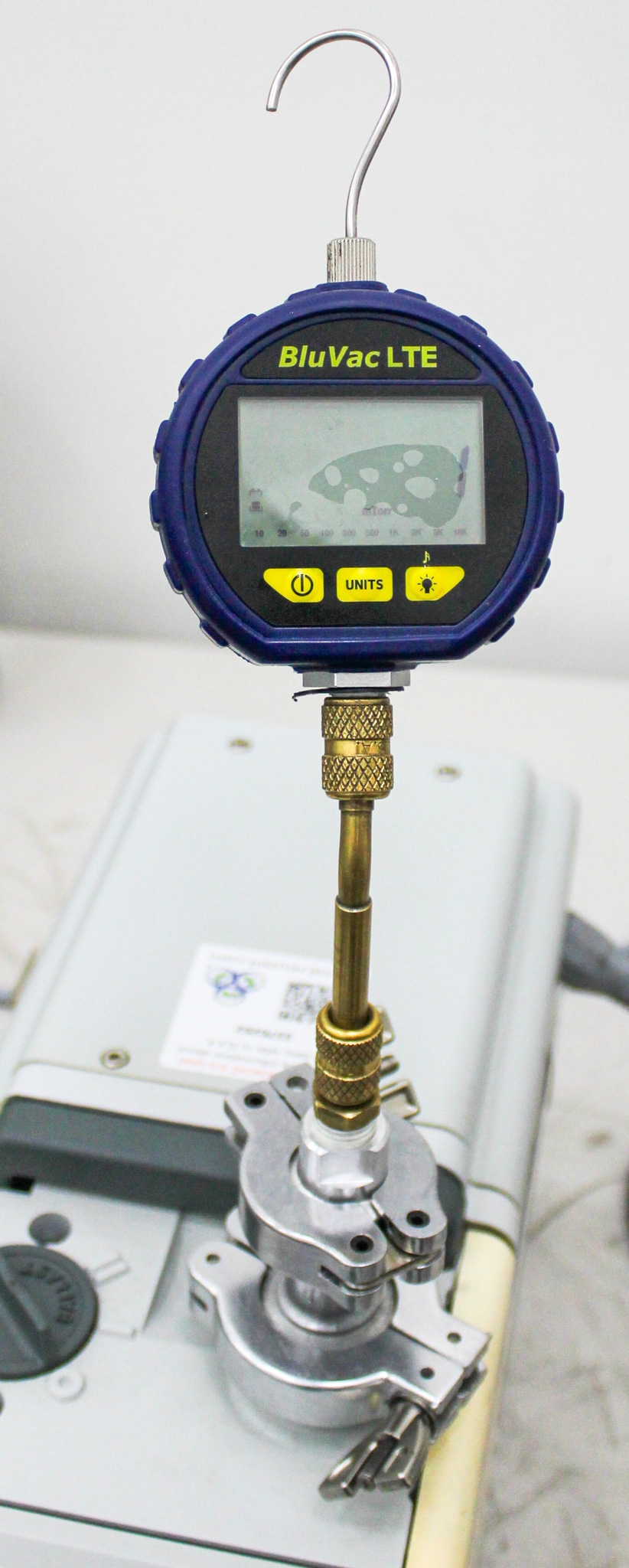 Edwards RV3 Vacuum Pump 2.6 ft3min Quiet High Throughput Vapor Handling