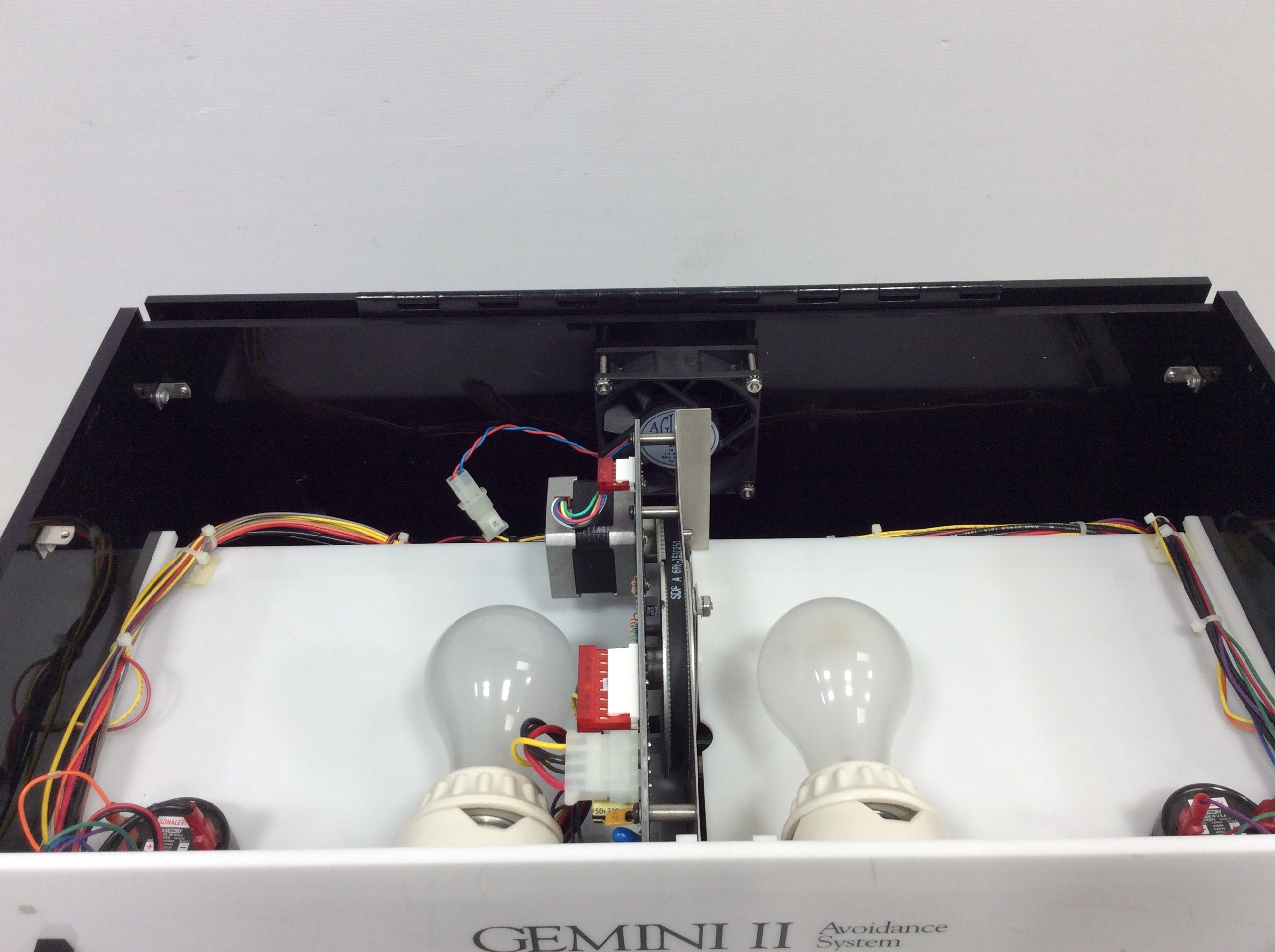 San Diego Instruments Gemini II Avoidance System Rodent Tester For Parts