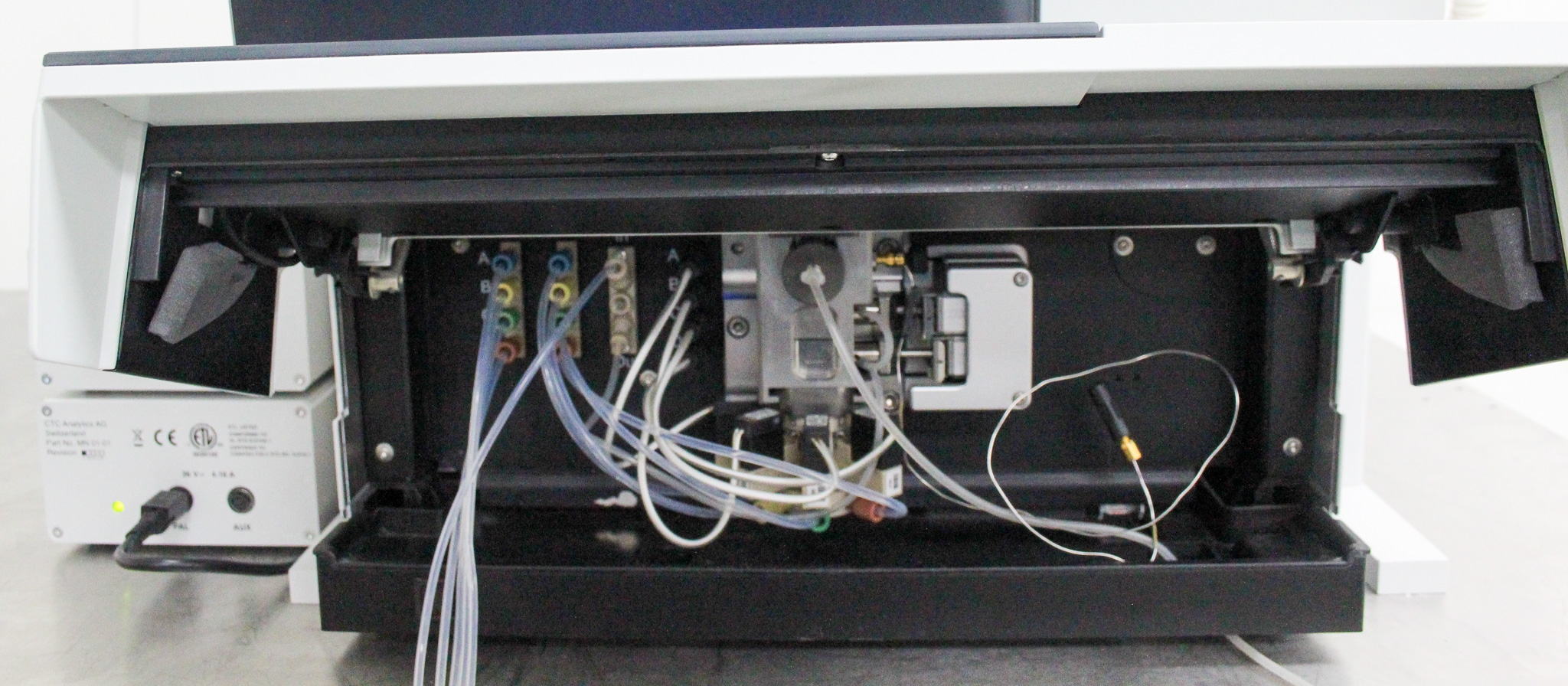 Thermo Dionex UltiMate 3000 Autosampler & Pump System with Column Compartment