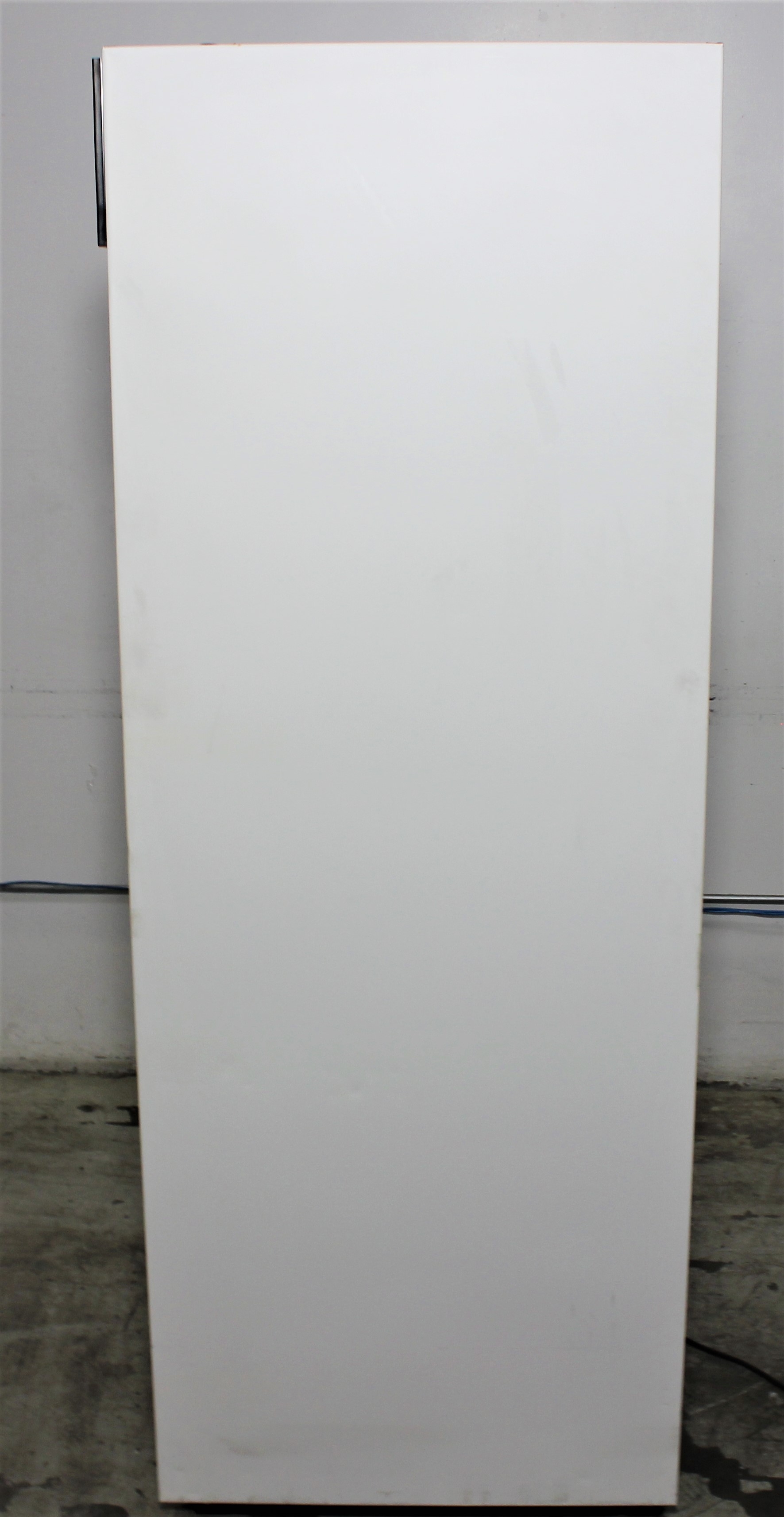 VWR SCLP-33 Laboratory Refrigerator Dual Slide Doors 33 Cu Ft Capacity 1C-10C