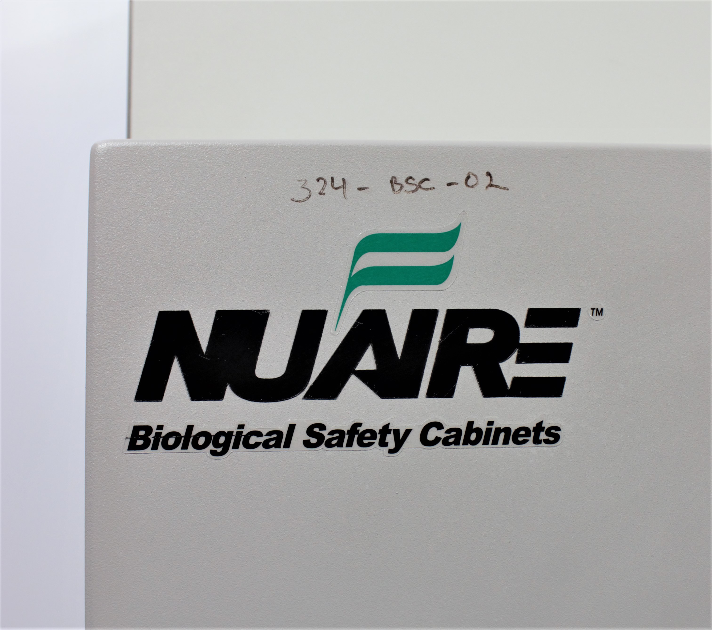 NuAire NU-425-600 Class II Type A2 Biosafety Cabinet, Laminar Flow