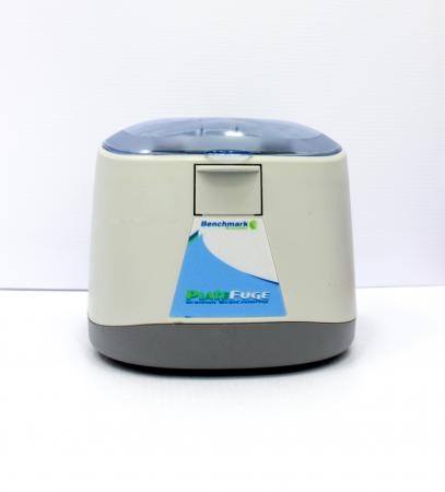 Benchmark C2000 Microcentrifuge 2,550 RPM 2x2 Plate Compact Used E