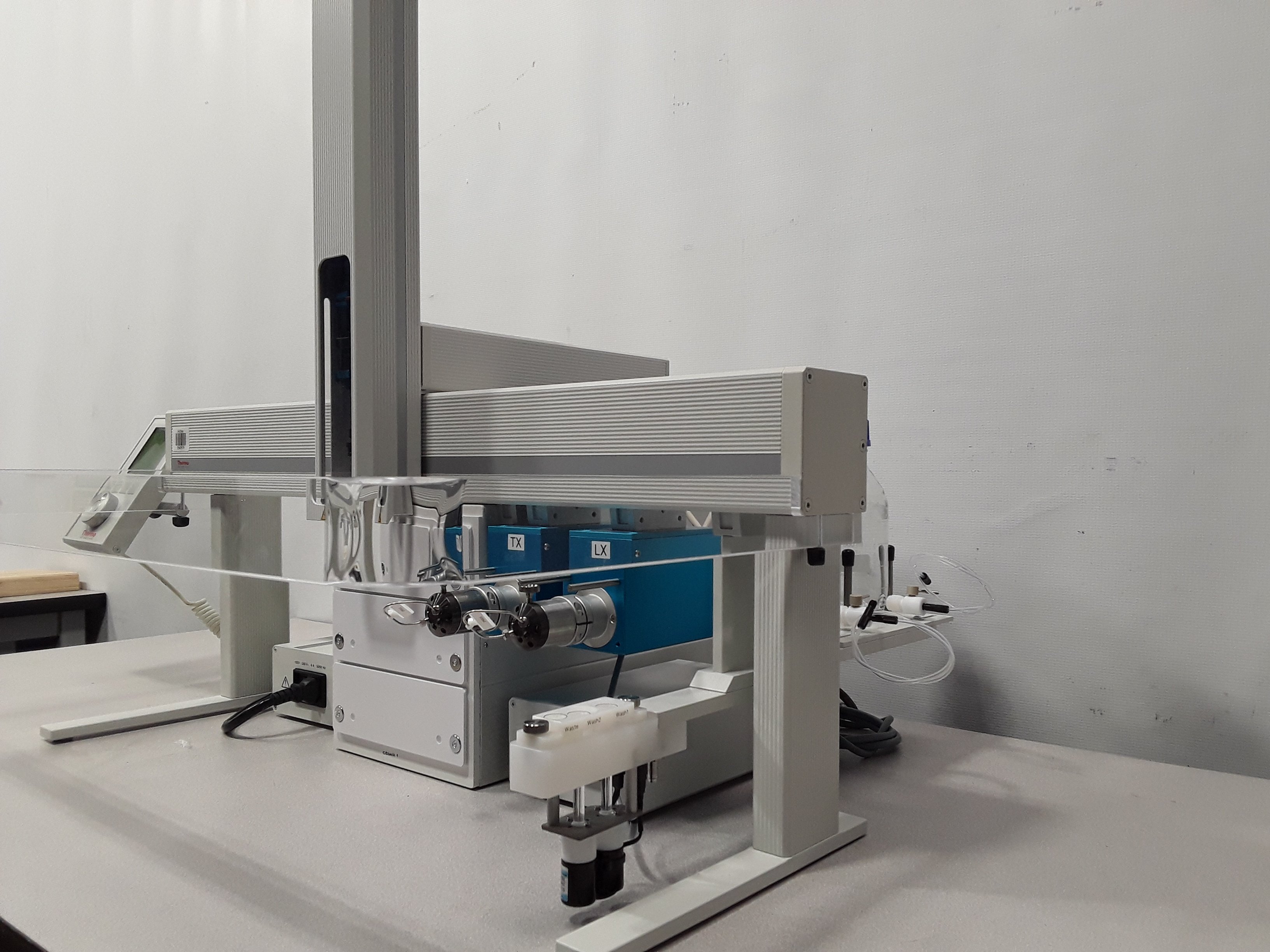 Thermo CTC MXY01-01 HPLC Autosampler 120V 220V Connects Chromatographs