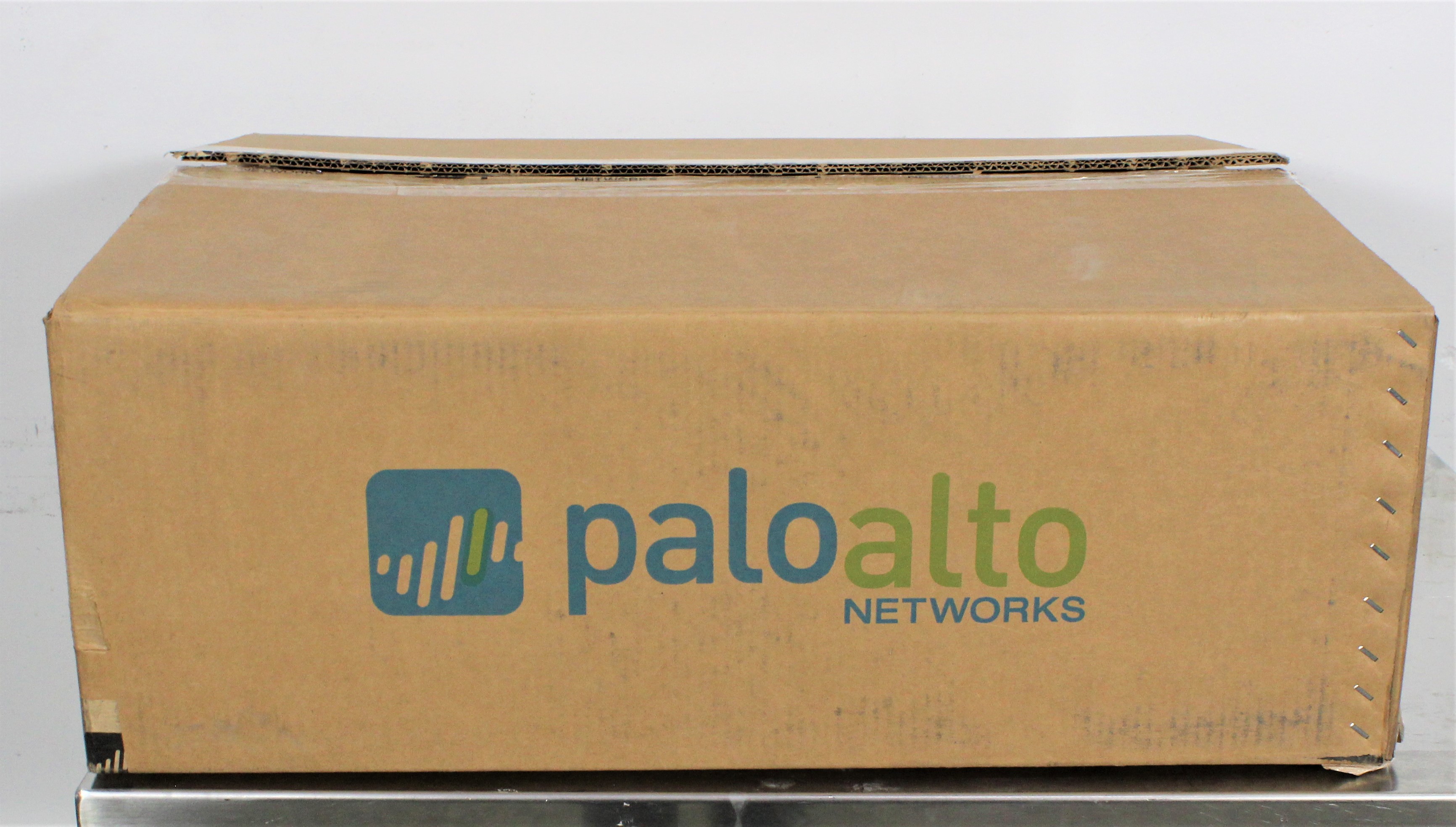 Palo Alto PA-5050 Firewall Network Security High-Speed 20 Gbps Turnkey 2U