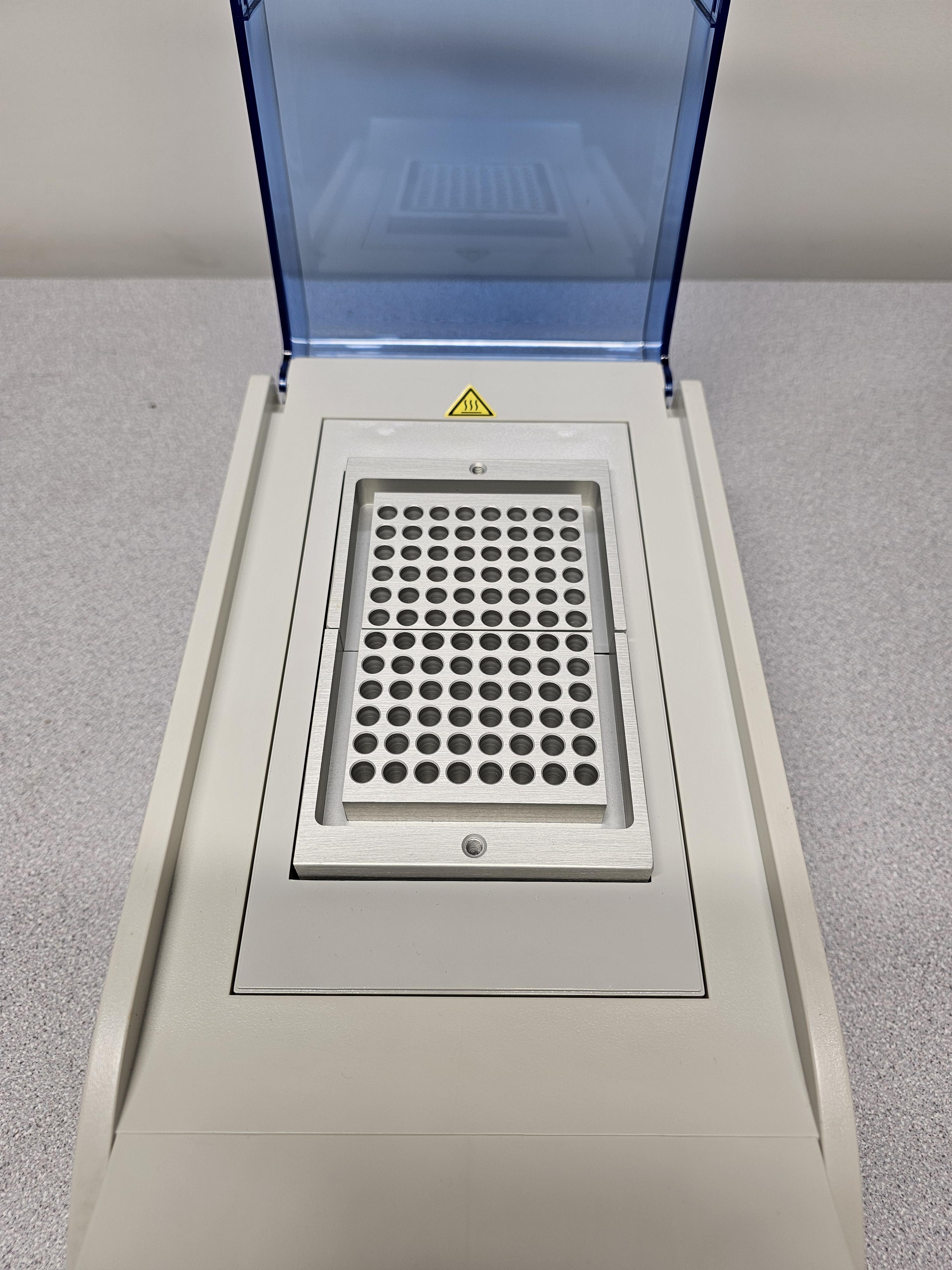 Benchmark Scientific BSH5002 Dry Bath Incubator Block Heater Temp Control