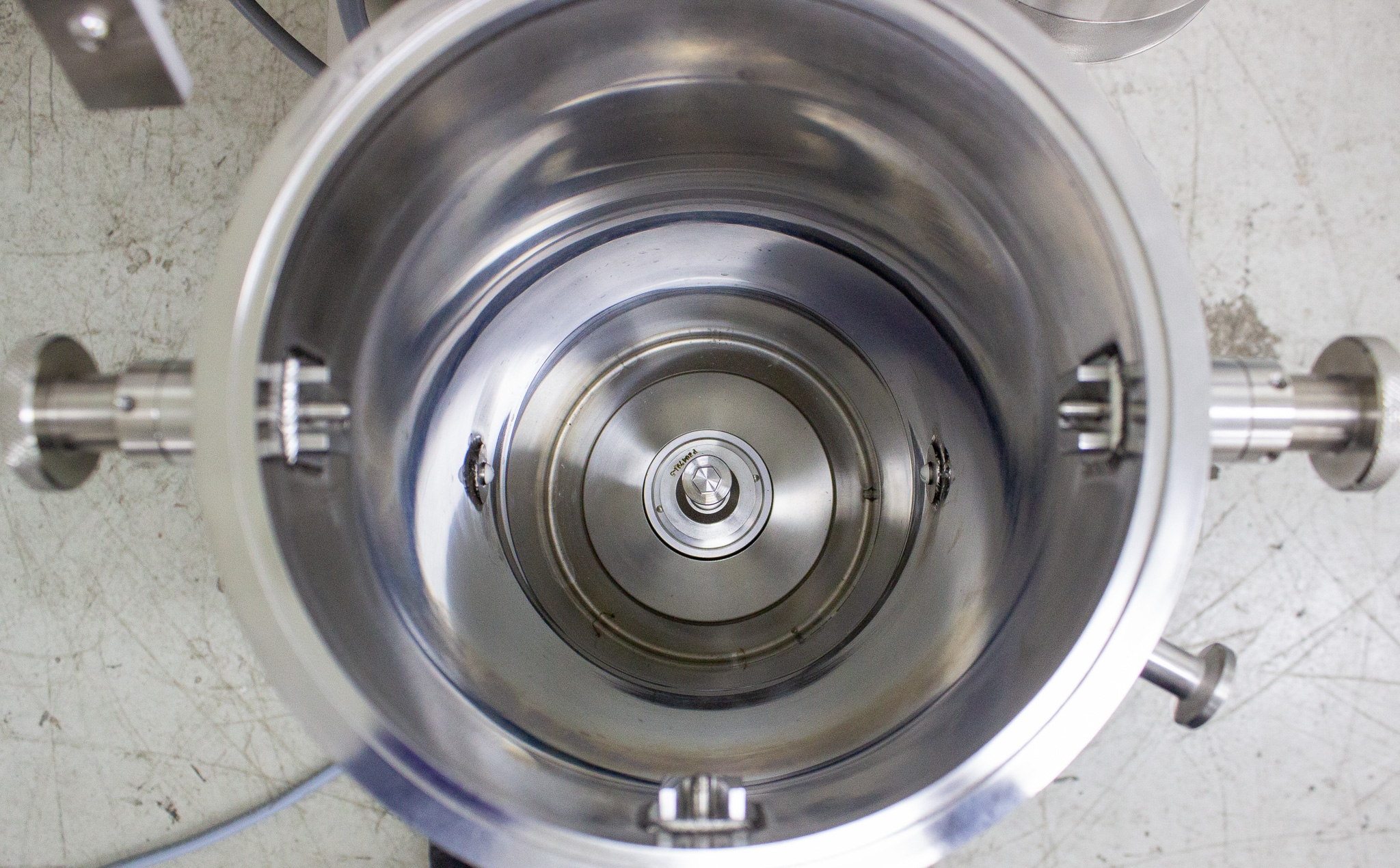 Pneumatic UniFuge Pilot Single-Use Centrifuge 1.8L 4L/min Used Biotech