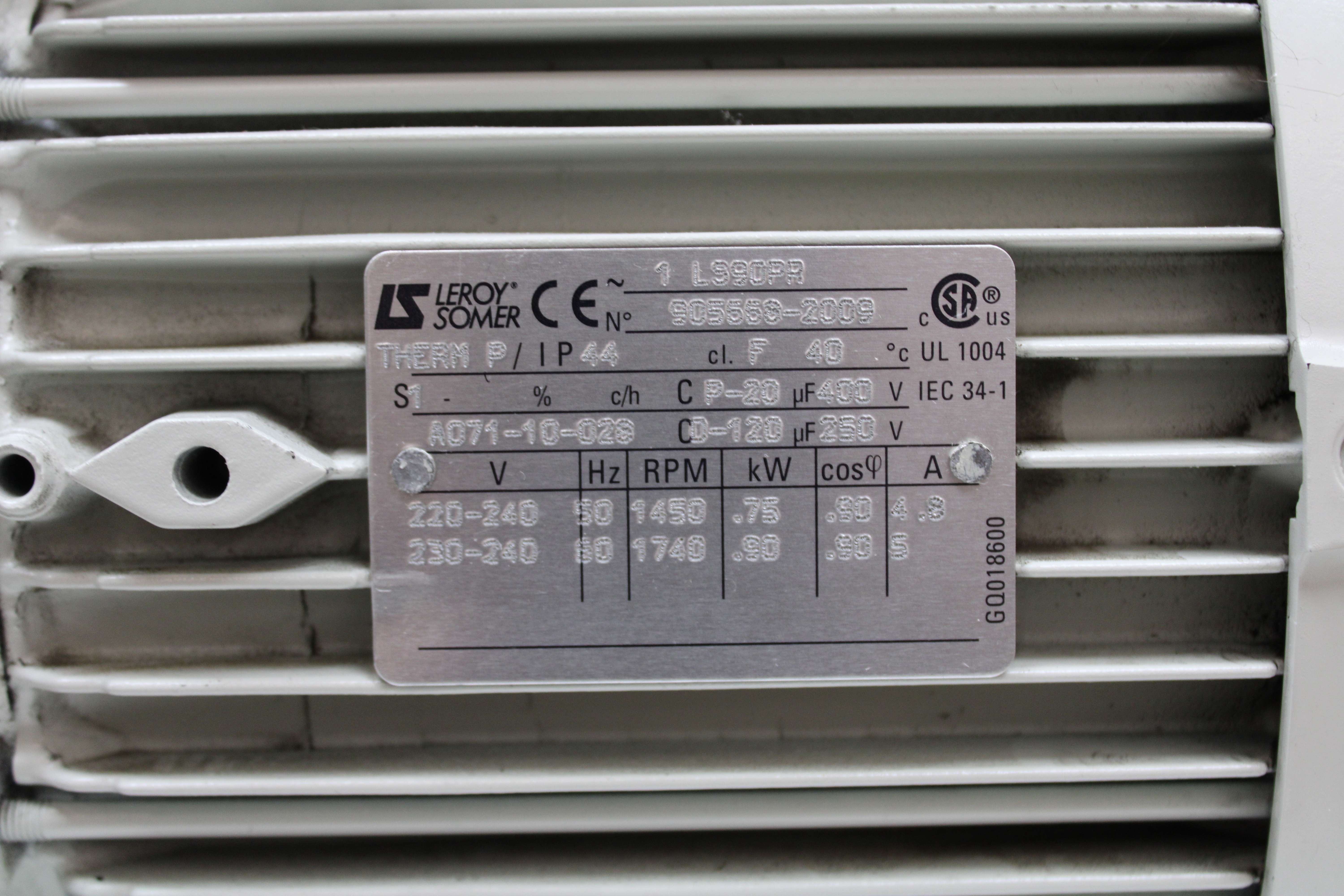 Edwards E1M18 Vacuum Pump VG Used 3x10-2mbar Oil Sealed Helium Handler