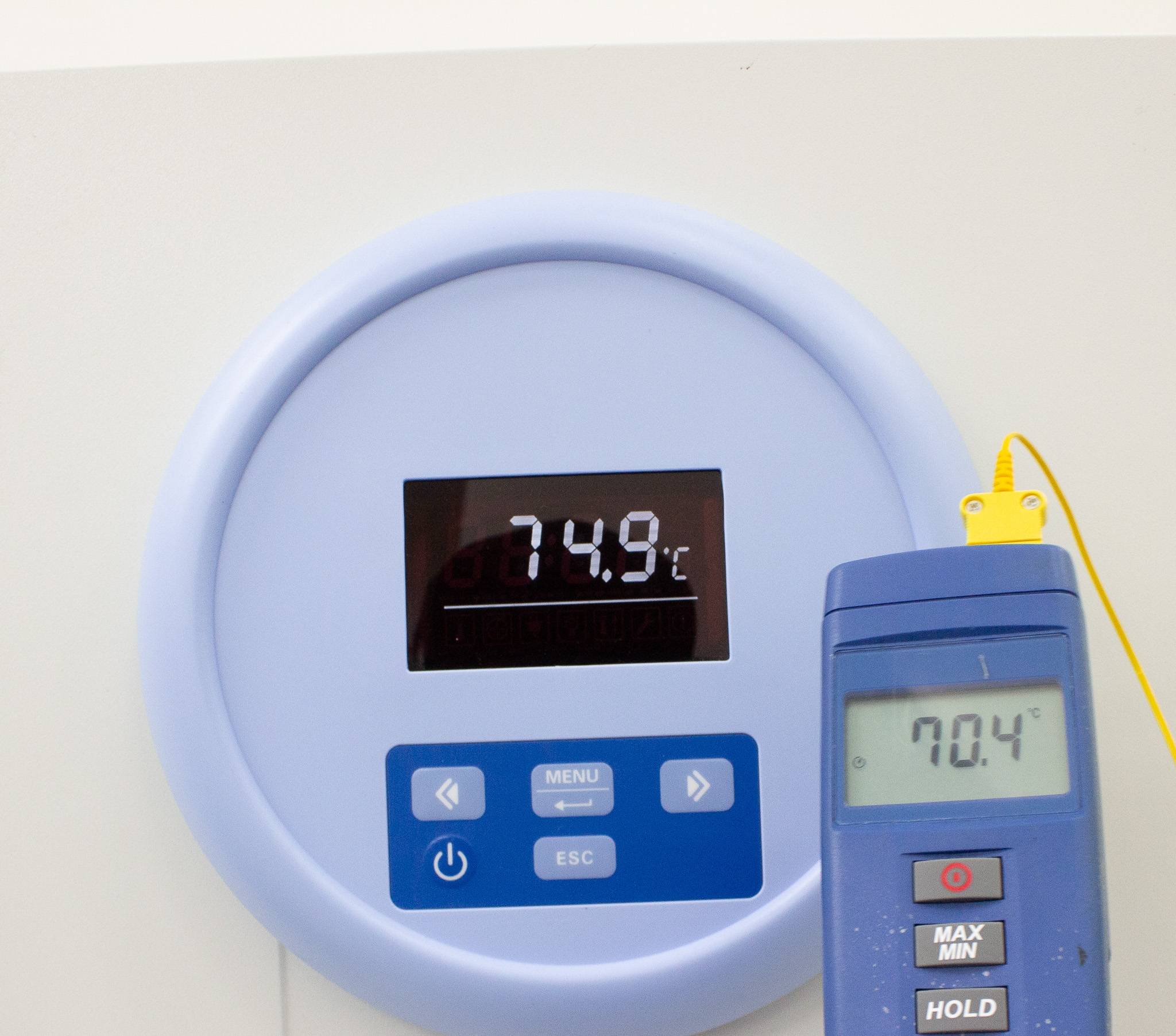 VWR Incubator Gr Con 2.6CF Incubator Ambient +5 to 75C Versatile Lab Use