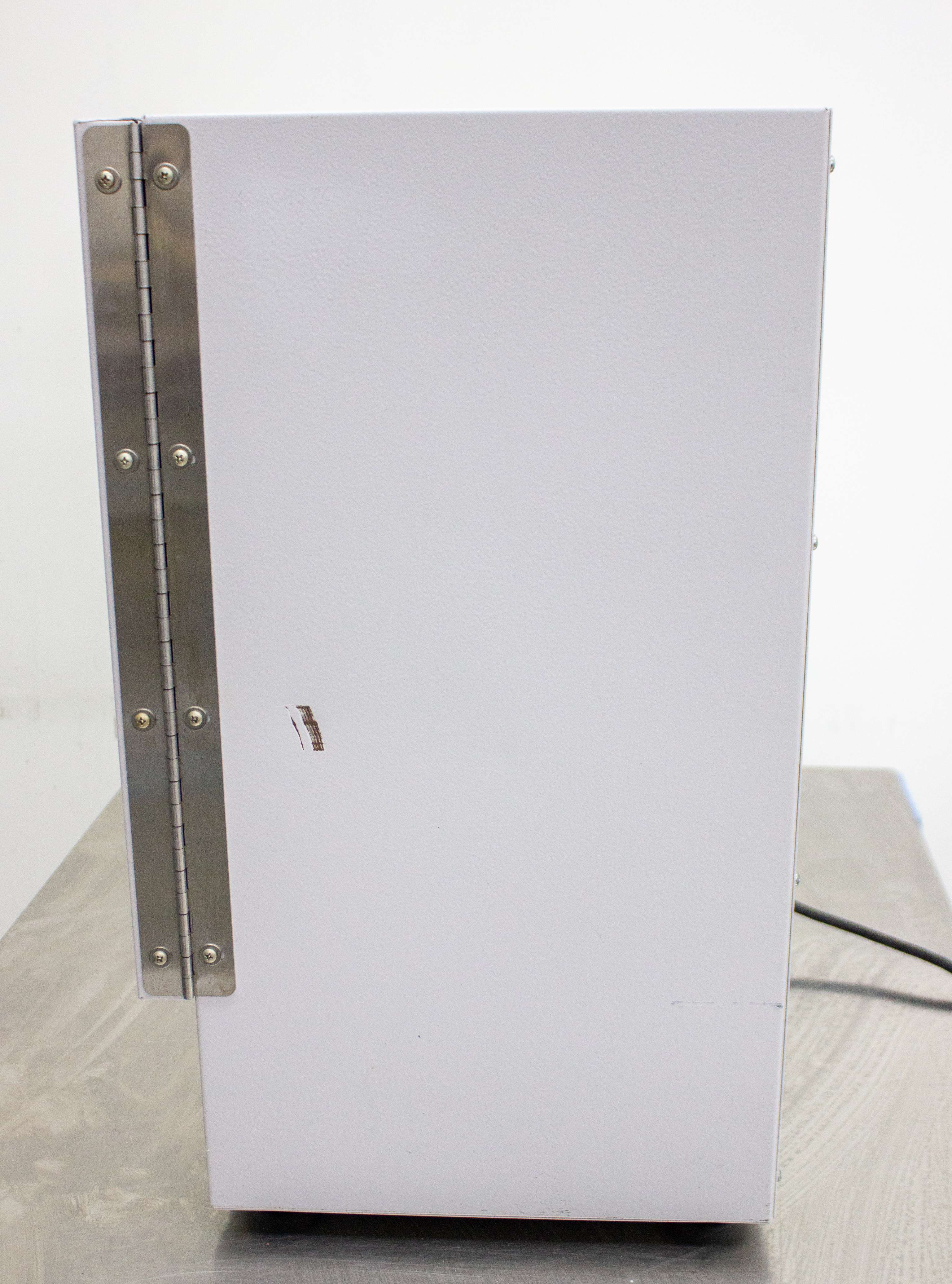 Thermo 664 Gravity Convection Oven Ambient to 210C 48.2L Lab Use