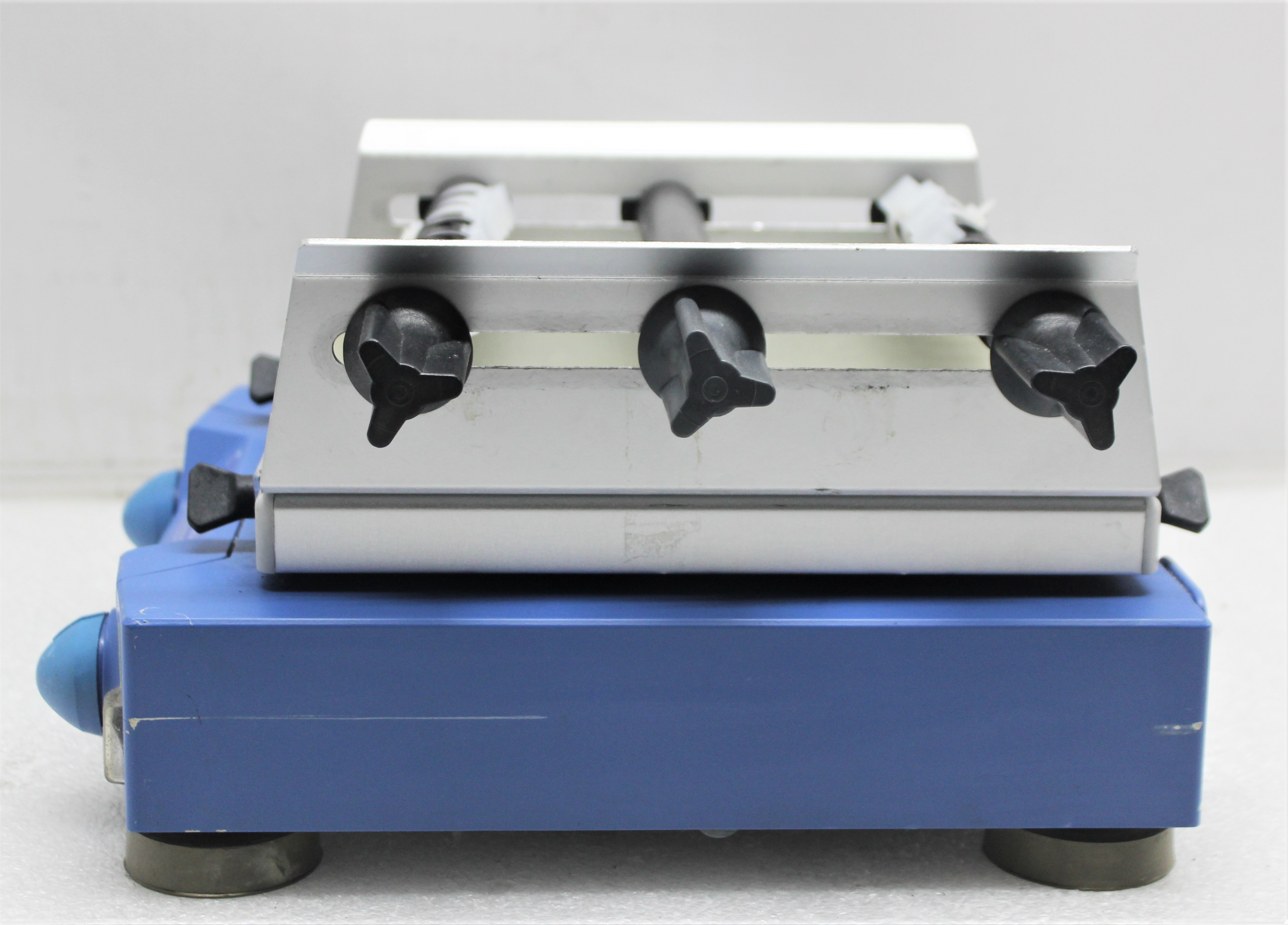 IKA KS 130 Basic S1 Orbital Shaker 800 RPM 4.5lb Platform Lab Equipment