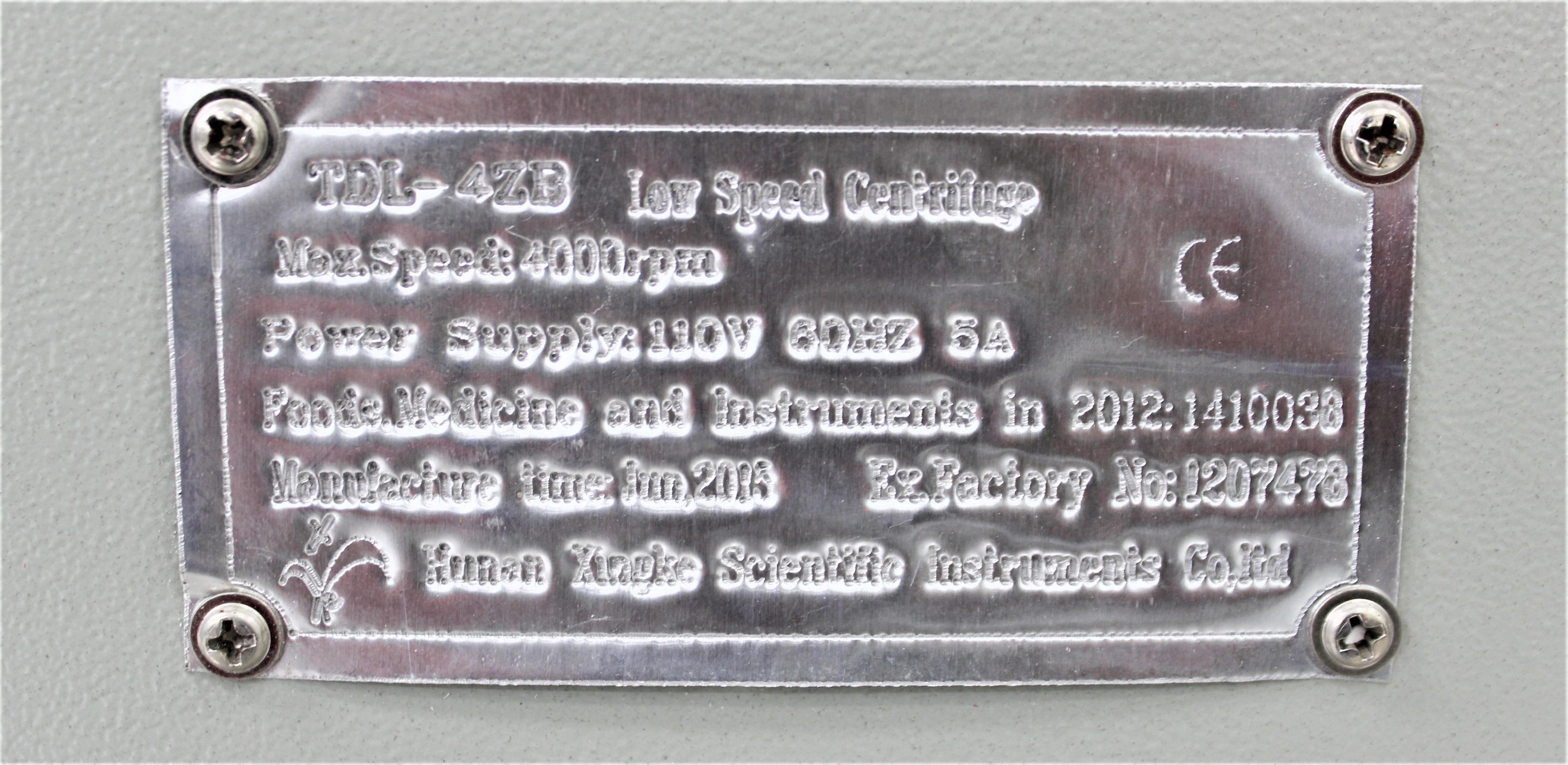 Hunan TDL-4ZB Benchtop Centrifuge Microprocessor Control LCD 4000 RPM Used