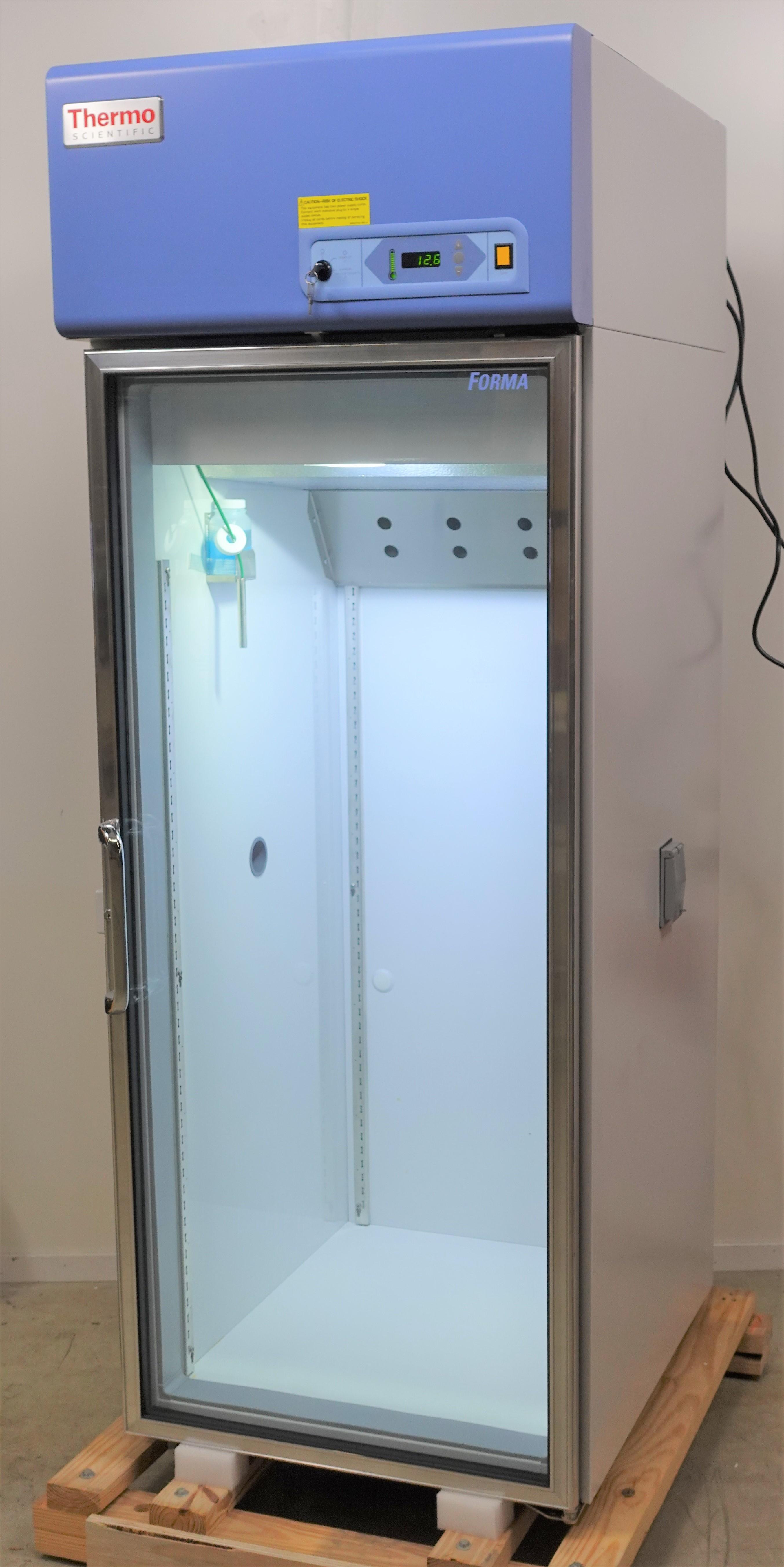 Thermo FRCR2304V 23.3 CU.FT. Refrigerator Forced Air Defrost LED Used