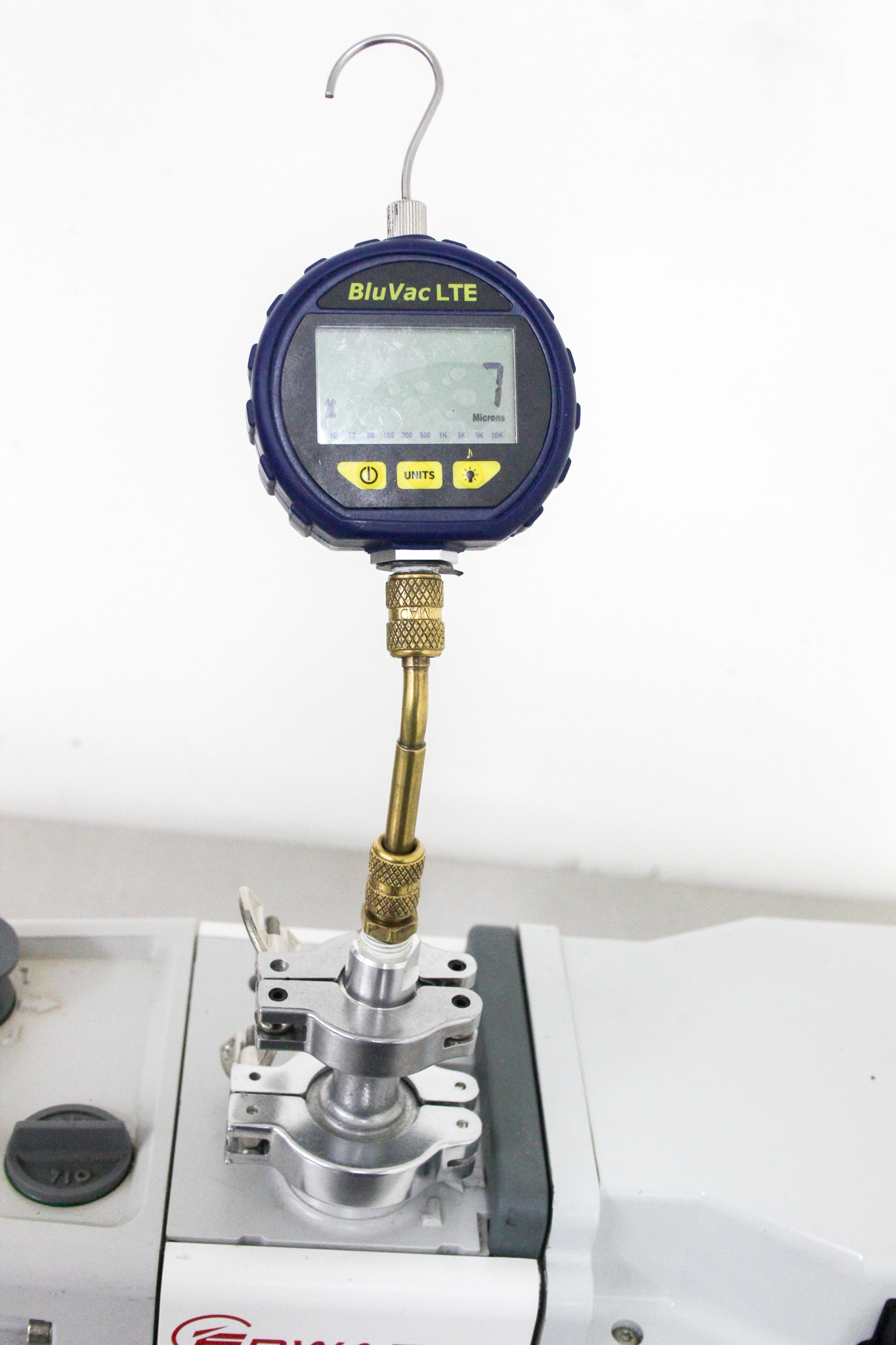 Edwards RV3 A65201903 Vacuum Pump 3.3m3/hr 2.3cfm Chem Process Pumping