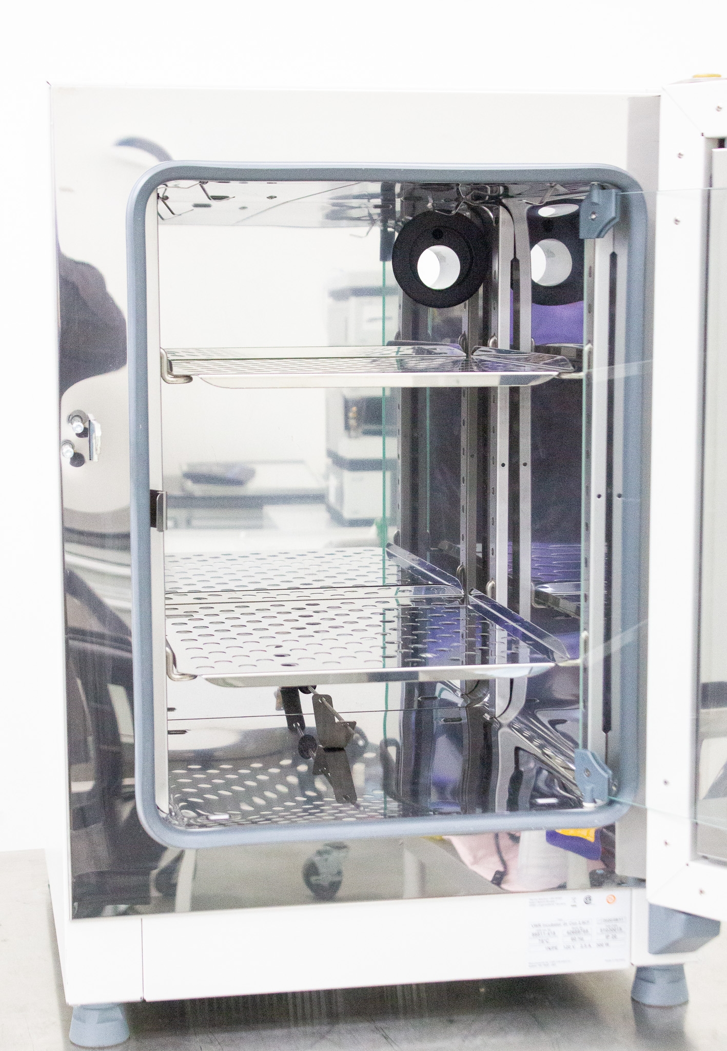 VWR Incubator Gr Con 2.6CF Incubator Ambient +5 to 75C Versatile Lab Use