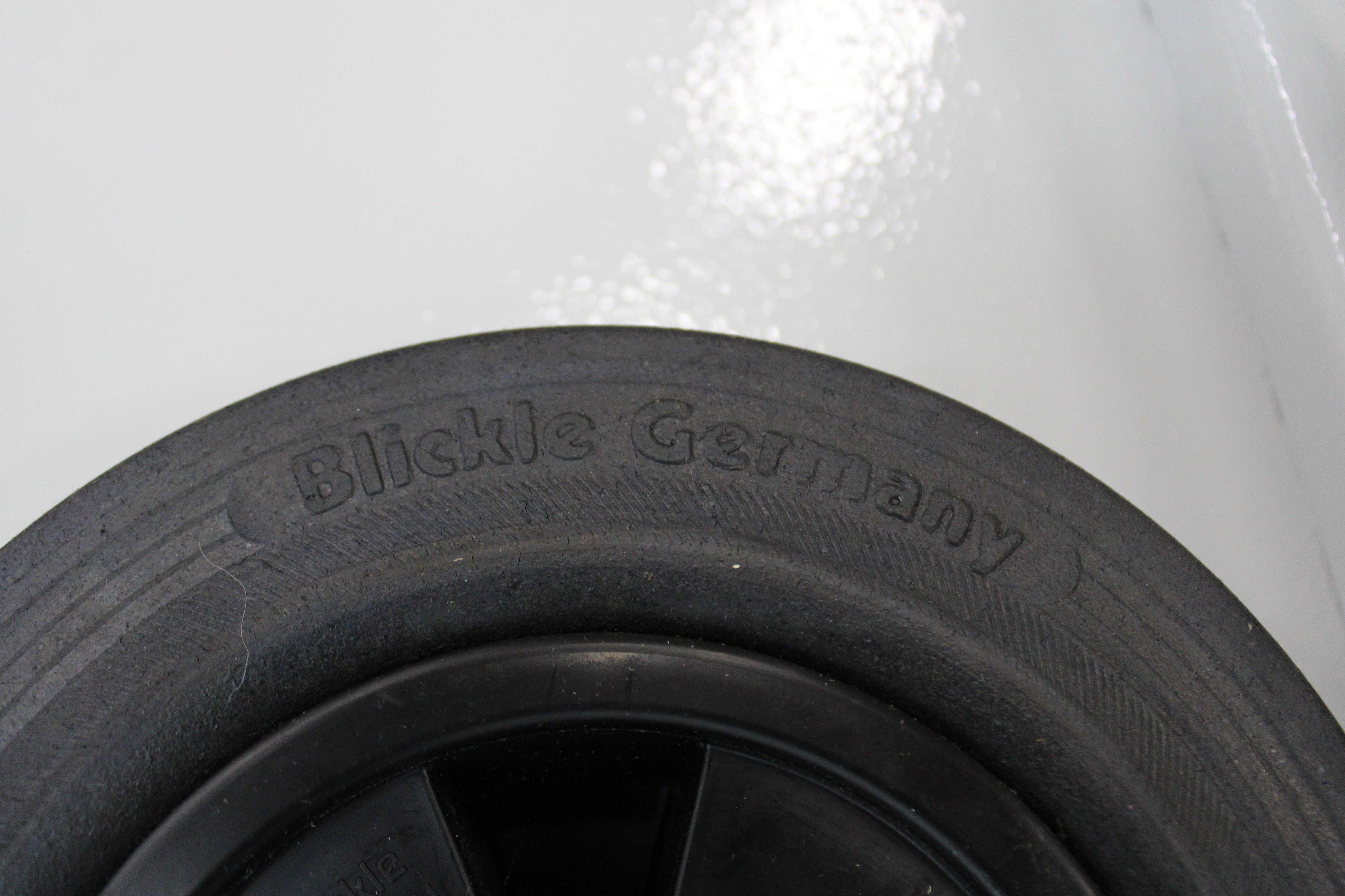 Facility Gas Cylinder Trolley Double Chain Blickle Wheels