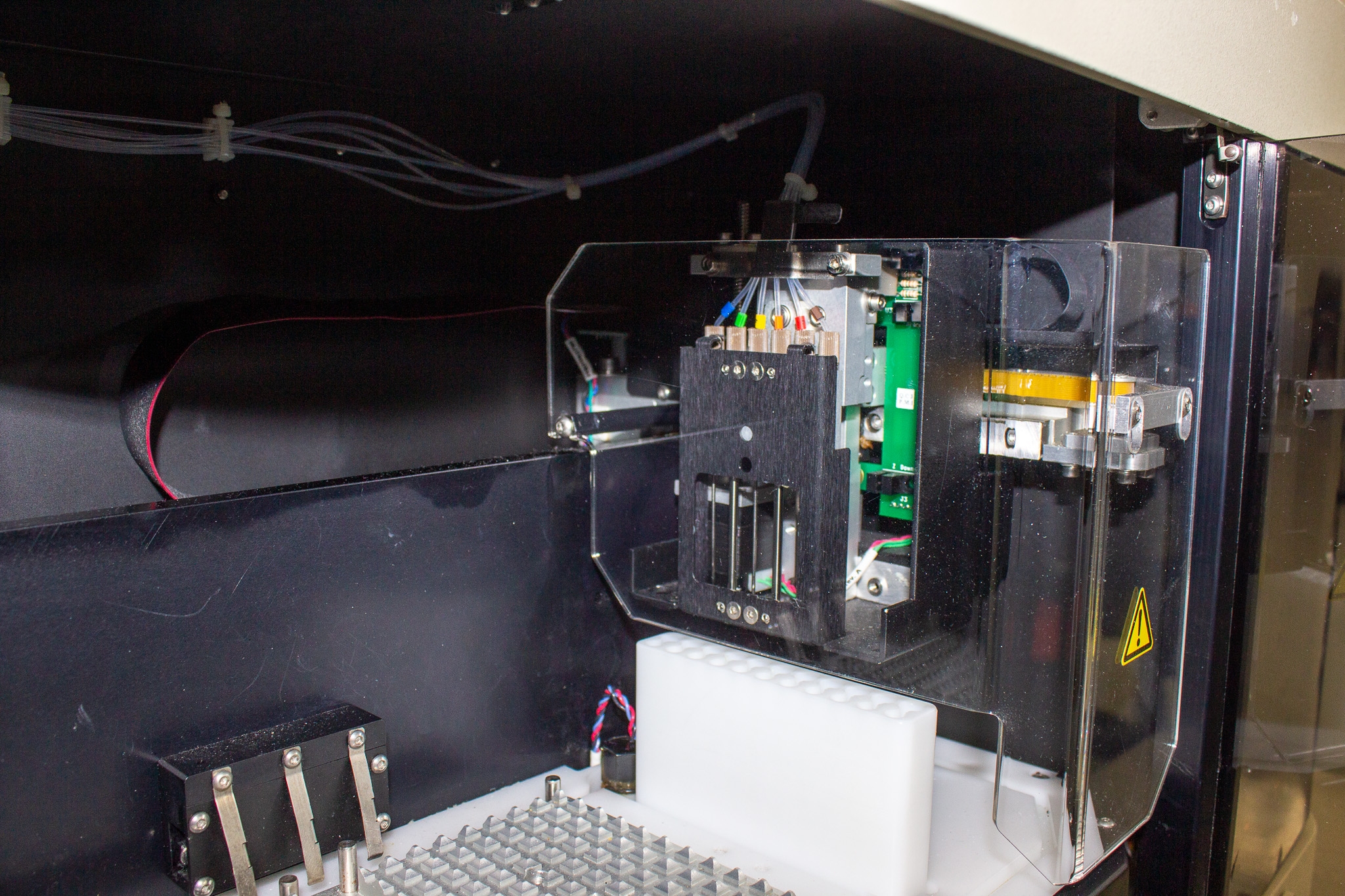 Bio Rad ProteOn XPR36 Protein Analyzer SPR Optical Biosensor Array 120V/220V